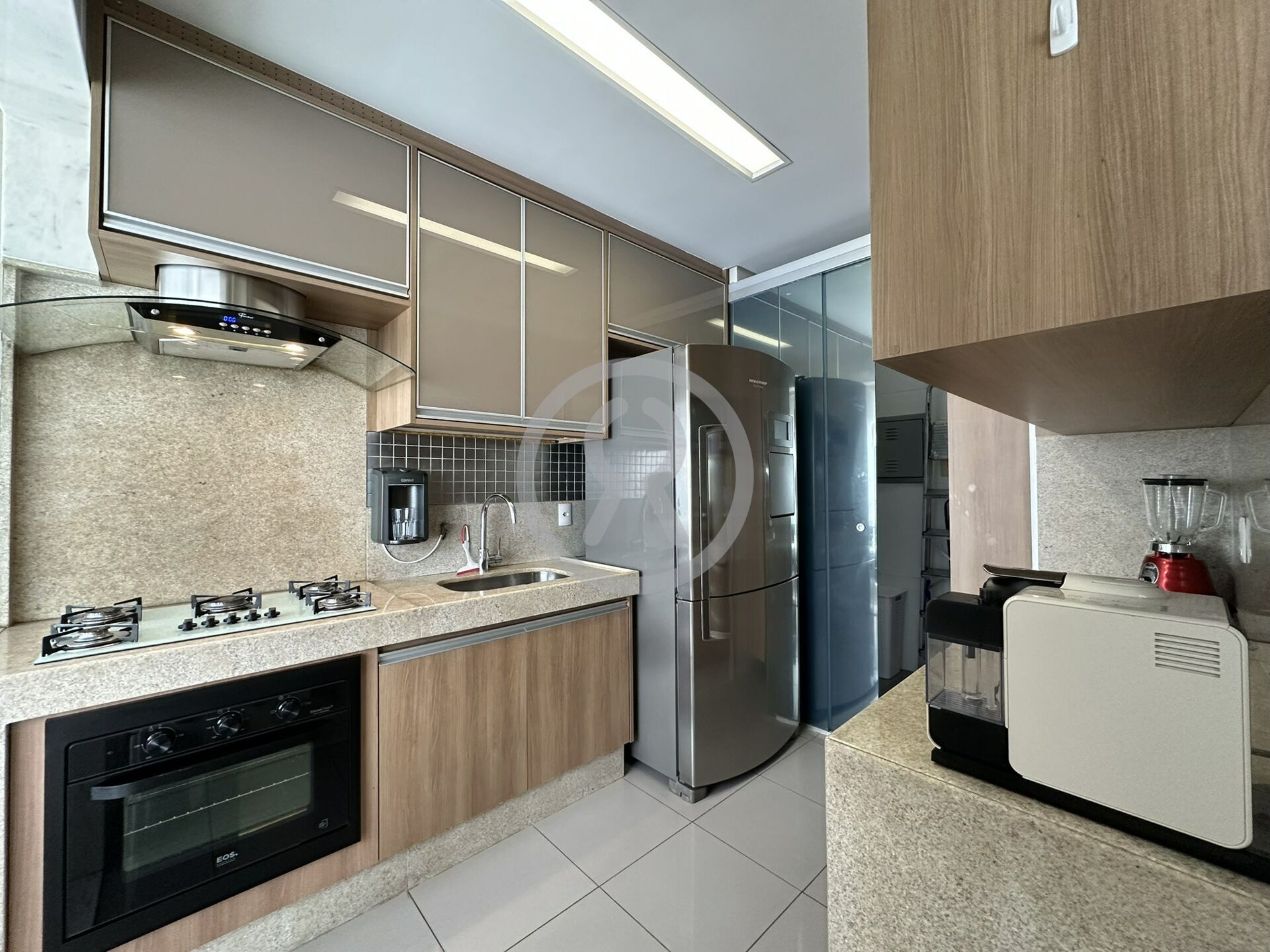 Apartamento para alugar com 2 quartos, 77m² - Foto 12