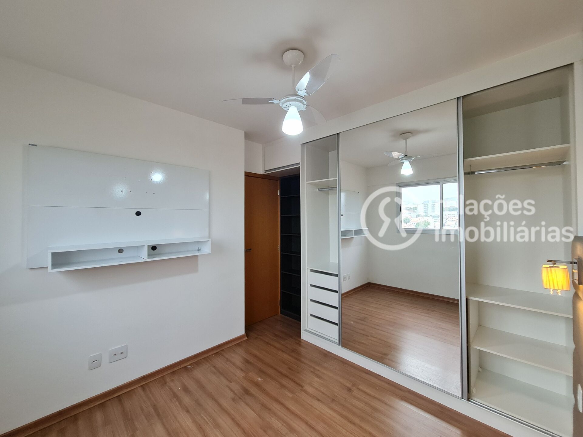 Apartamento à venda com 2 quartos, 55m² - Foto 22