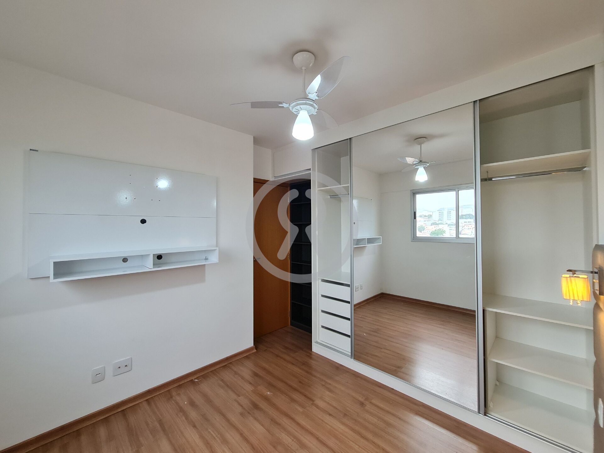 Apartamento à venda com 2 quartos, 55m² - Foto 22