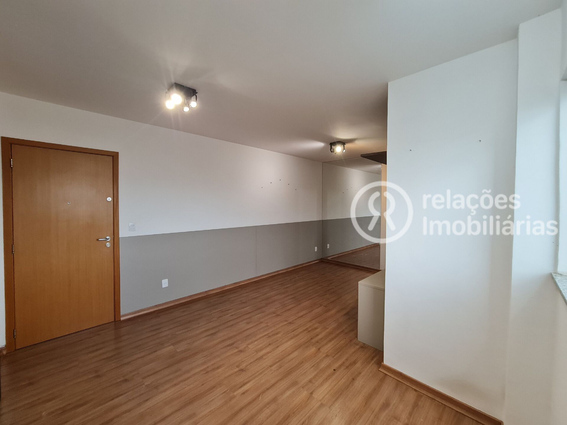 Apartamento à venda com 2 quartos, 55m² - Foto 3