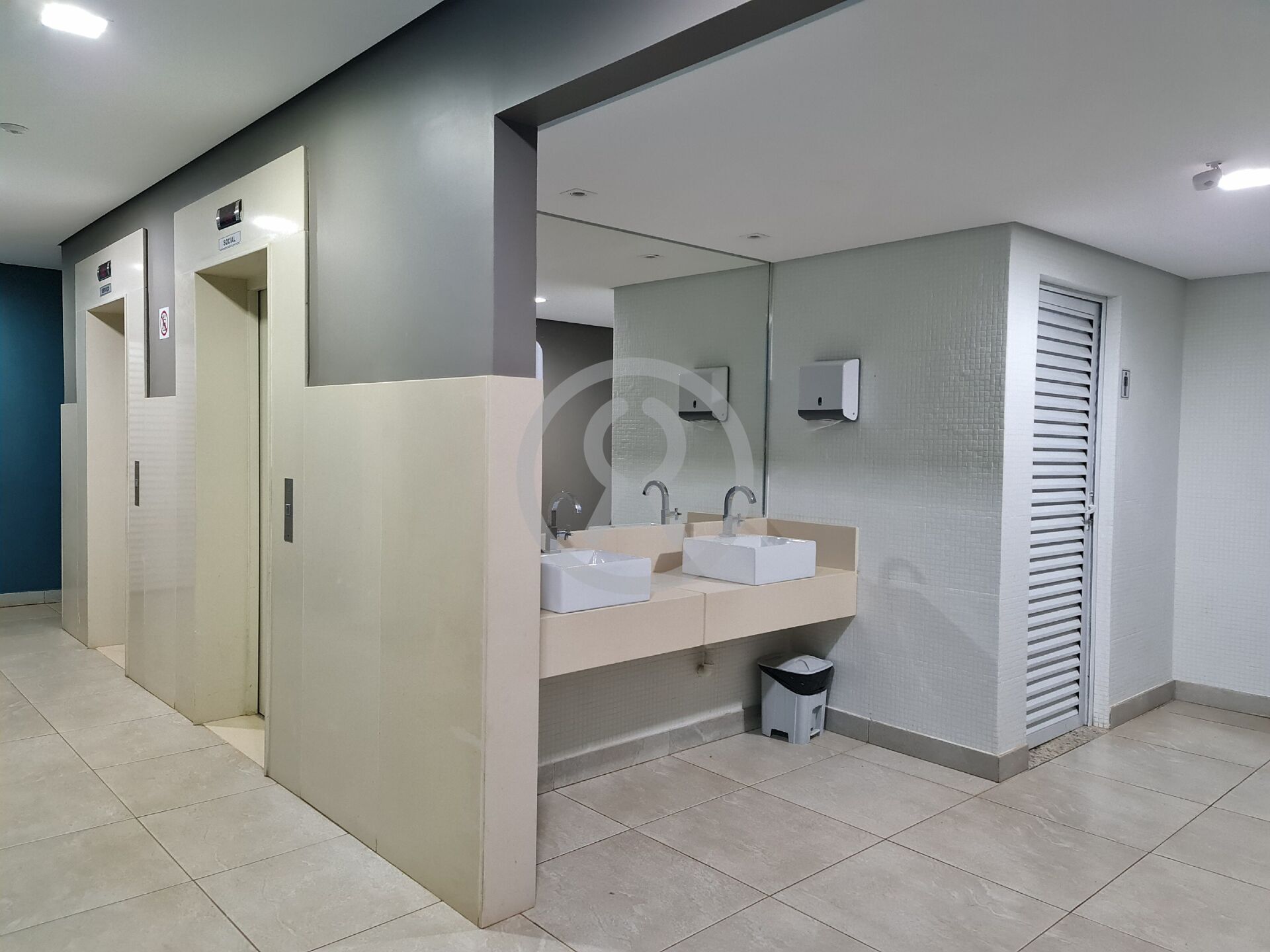 Apartamento à venda com 1 quarto, 67m² - Foto 28