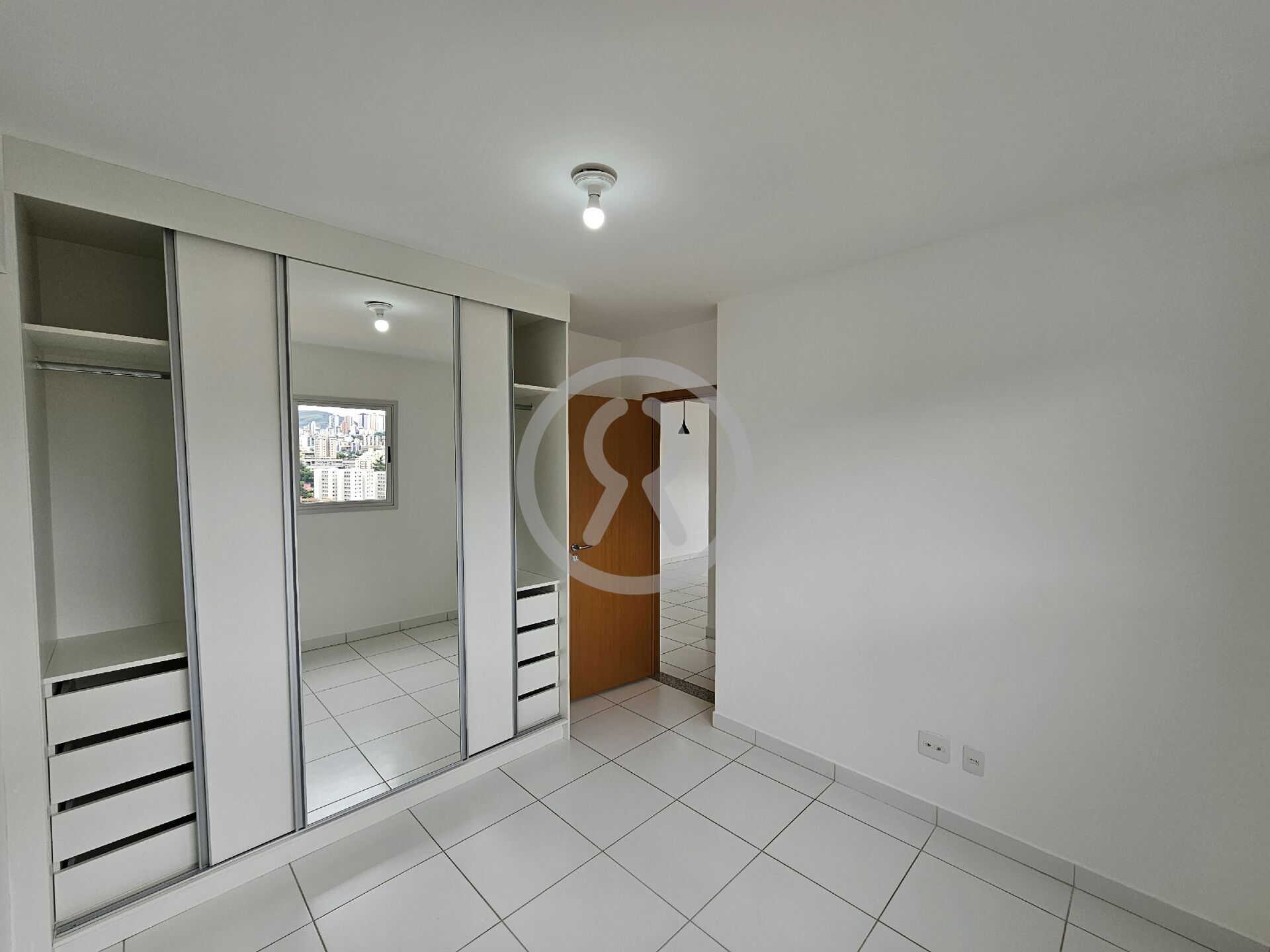 Apartamento à venda com 2 quartos, 55m² - Foto 16