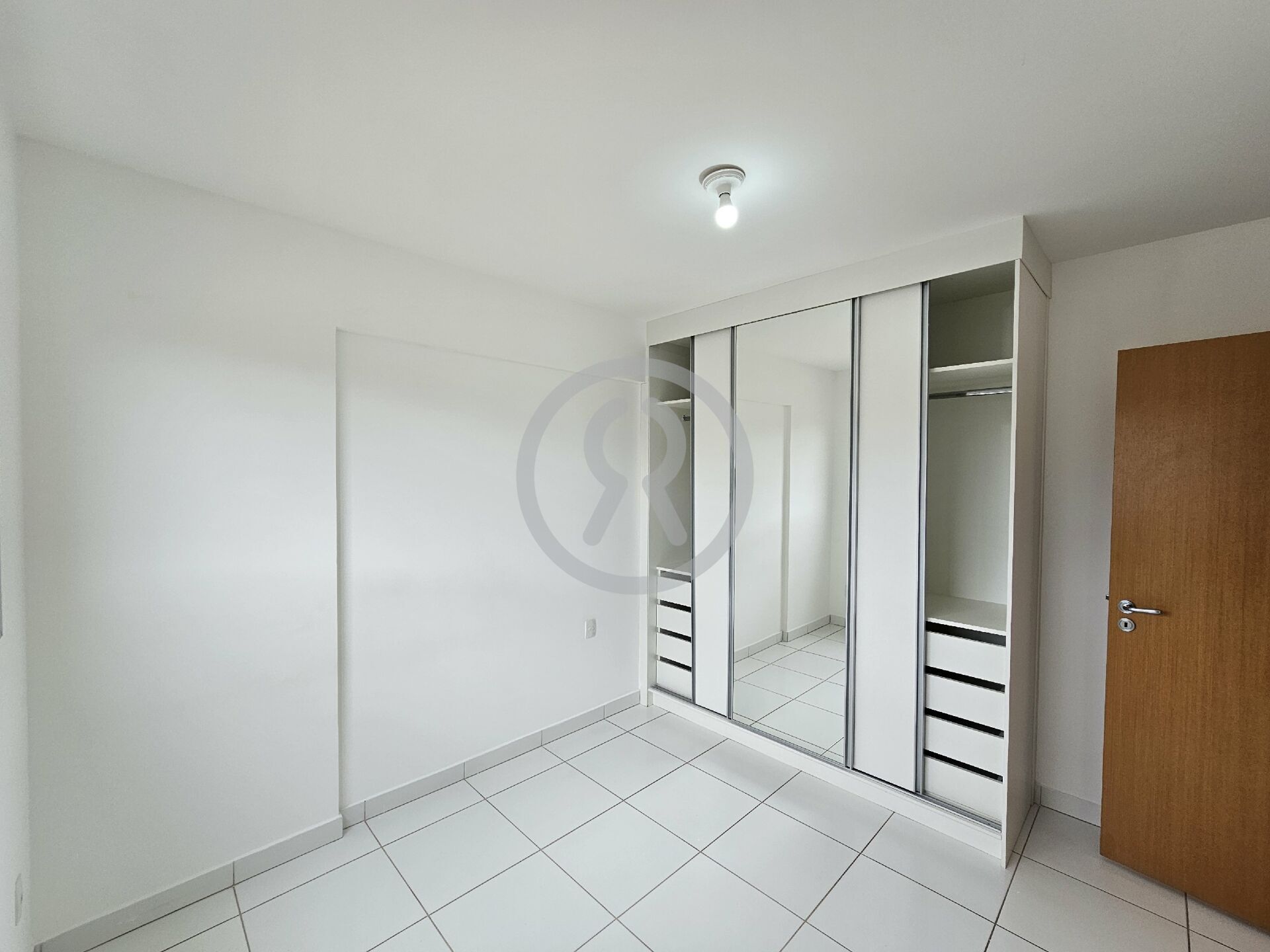 Apartamento à venda com 2 quartos, 55m² - Foto 17