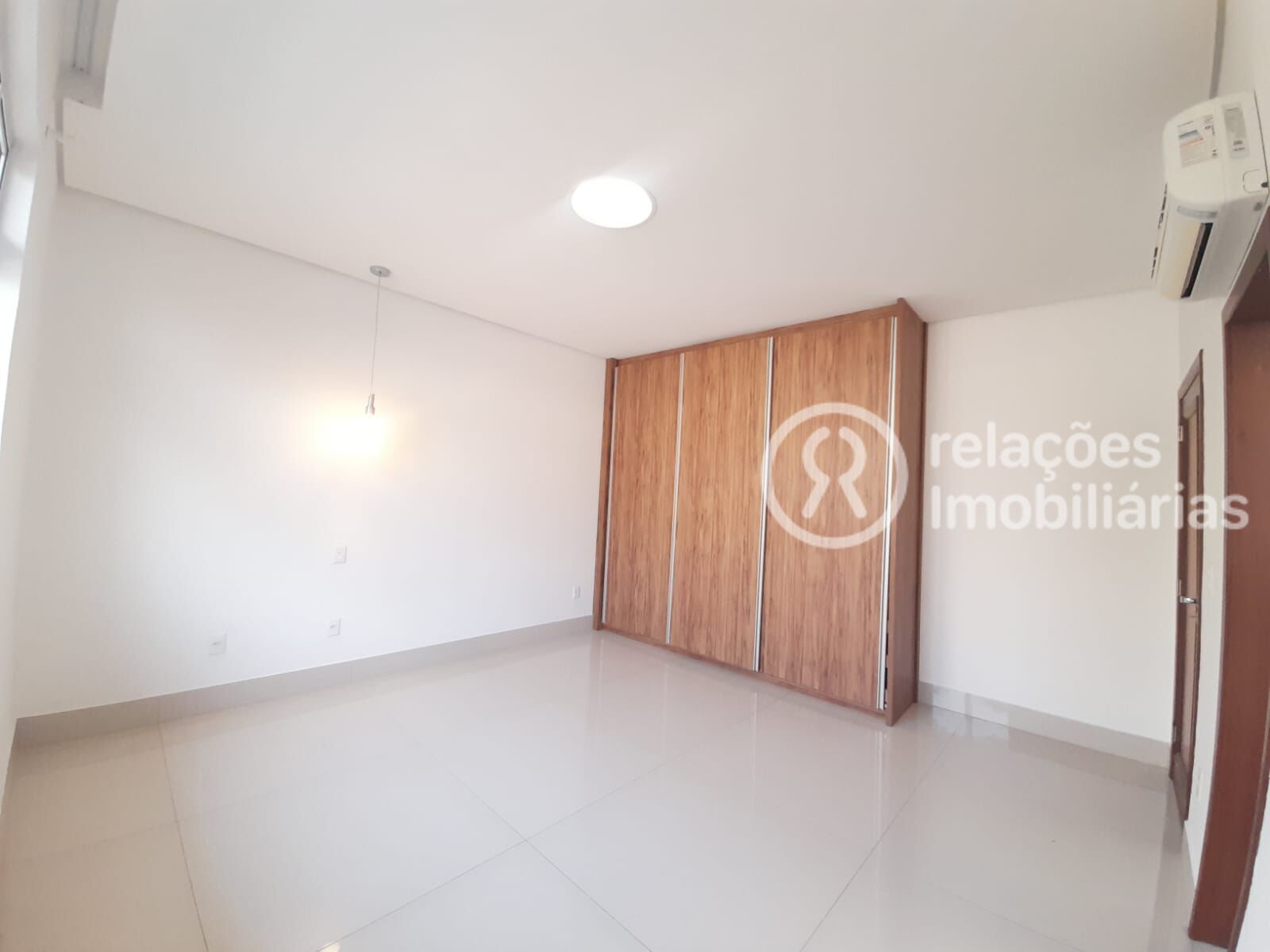 Casa para alugar com 6 quartos, 720m² - Foto 45