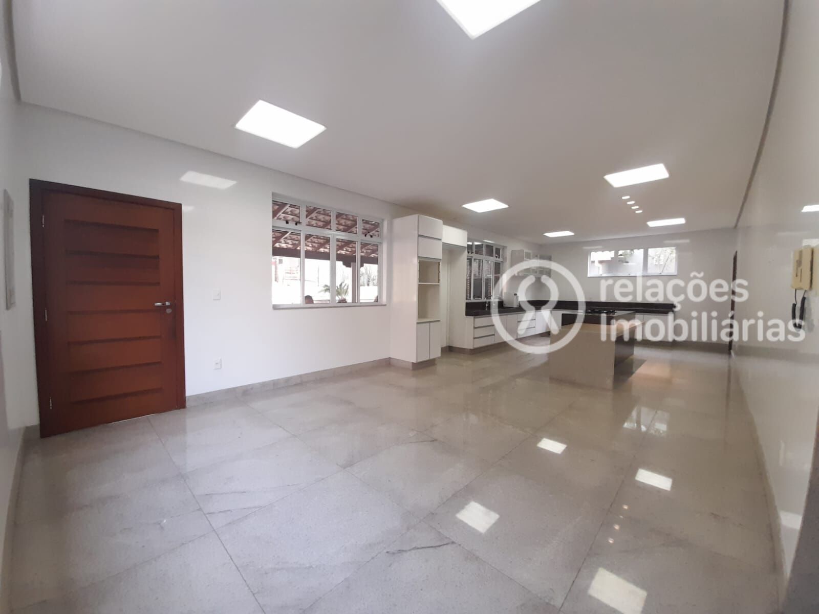 Casa para alugar com 6 quartos, 720m² - Foto 15