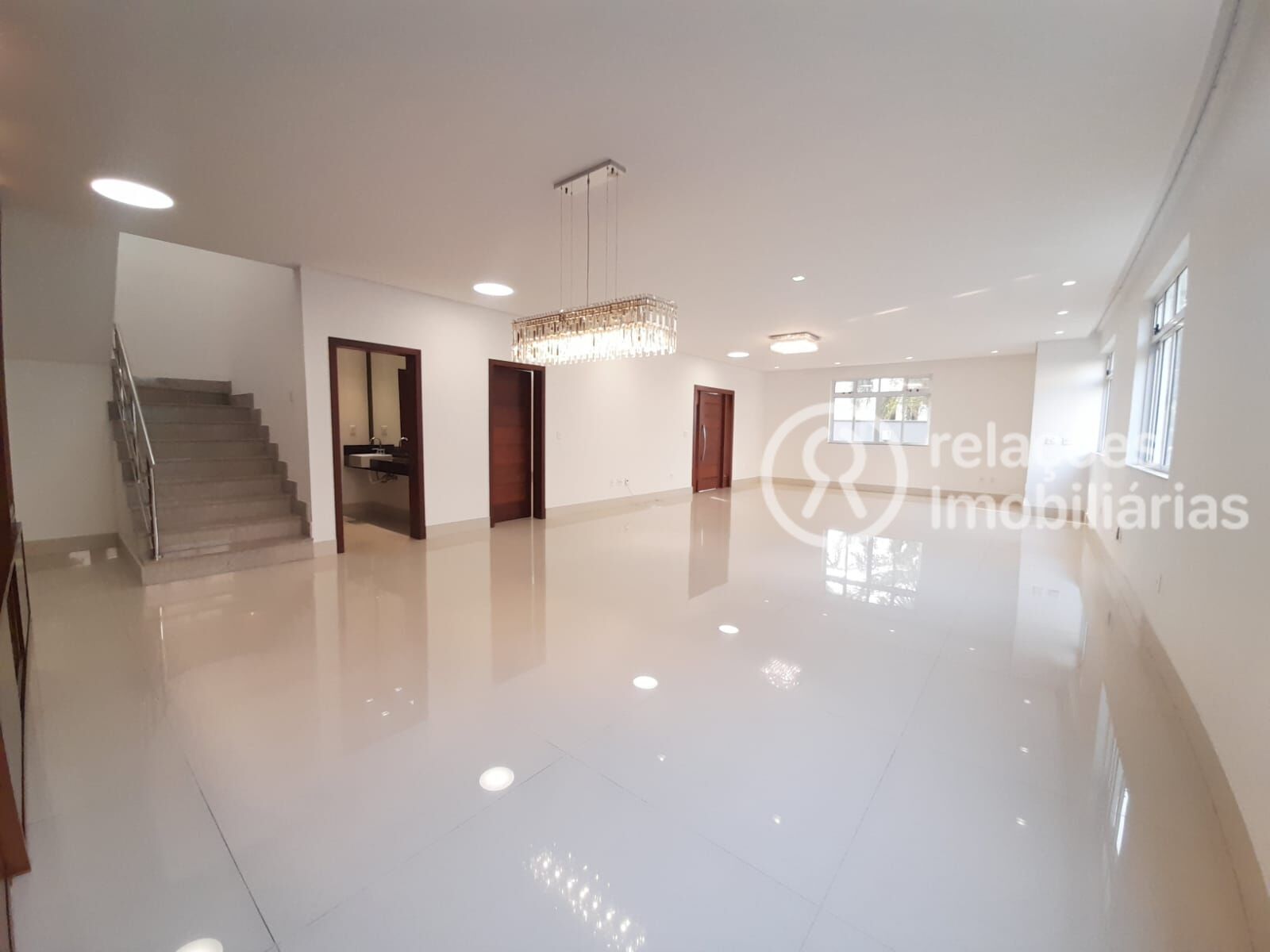 Casa para alugar com 6 quartos, 720m² - Foto 29