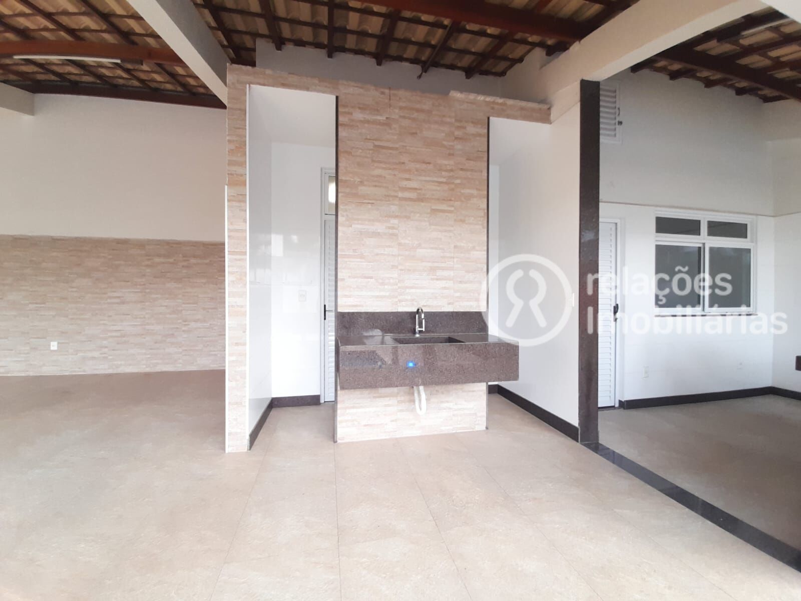 Casa para alugar com 6 quartos, 720m² - Foto 10