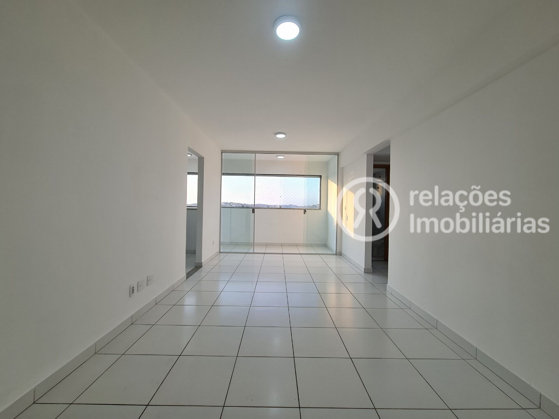 Apartamento para alugar com 3 quartos, 75m² - Foto 3