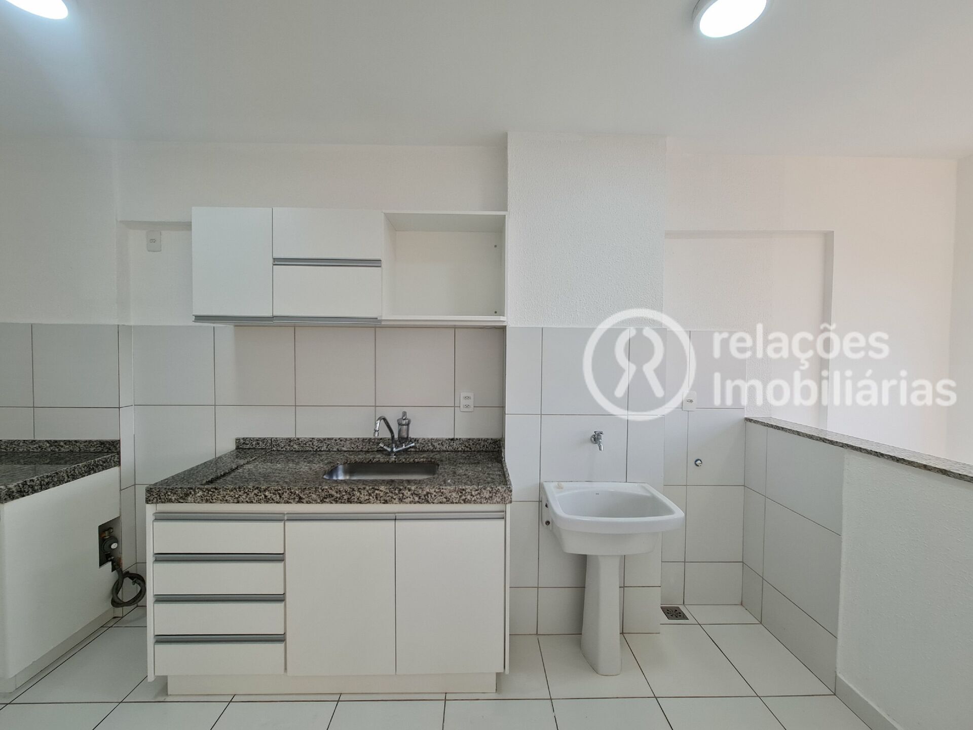 Apartamento para alugar com 3 quartos, 75m² - Foto 12