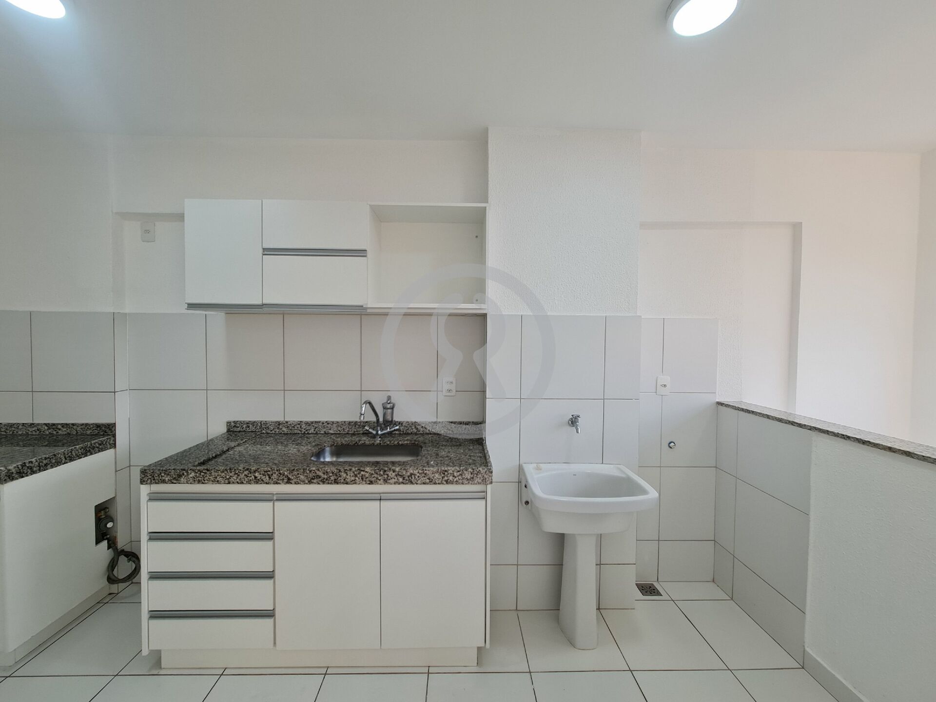 Apartamento para alugar com 3 quartos, 75m² - Foto 12