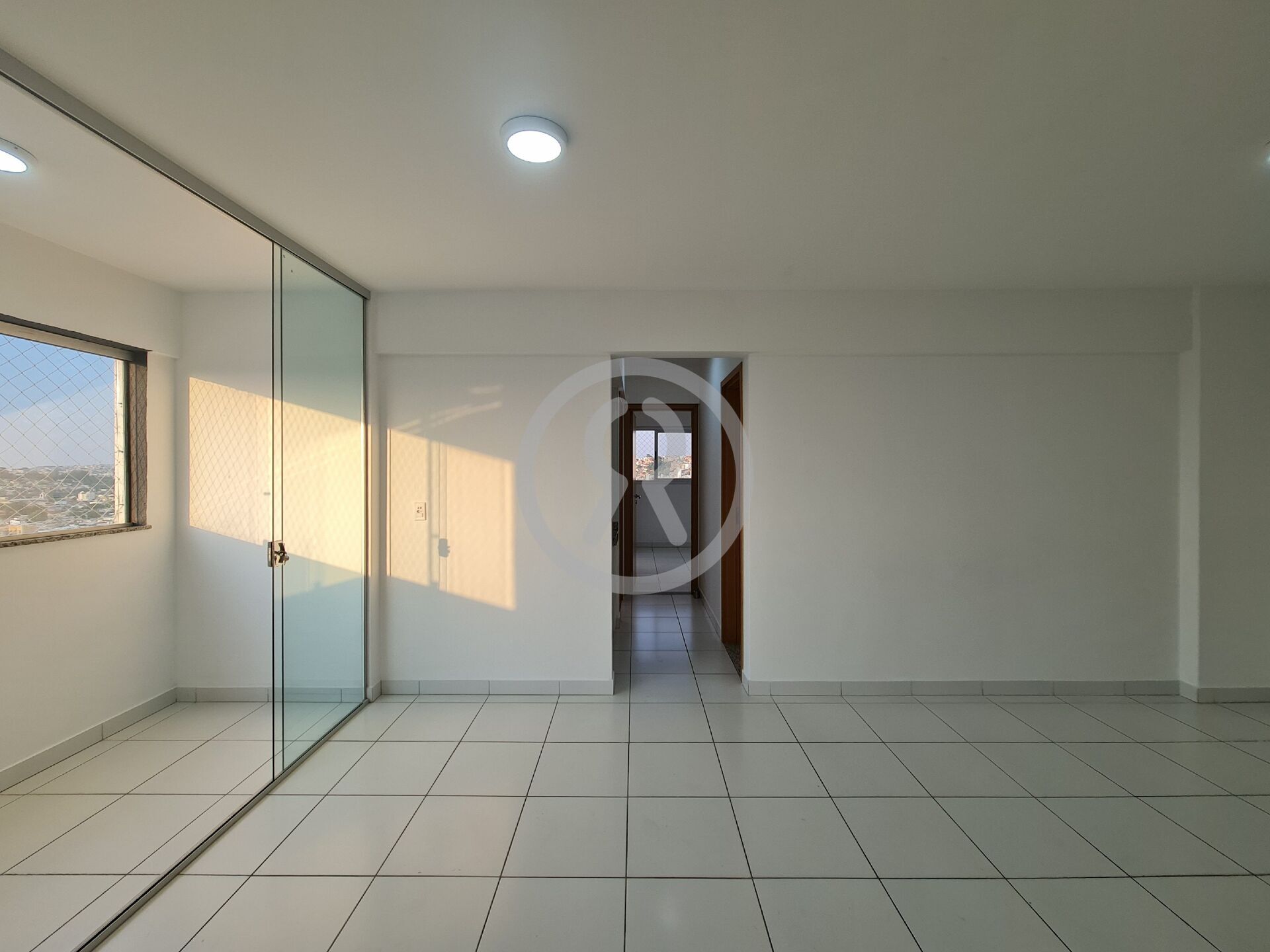 Apartamento para alugar com 3 quartos, 75m² - Foto 4