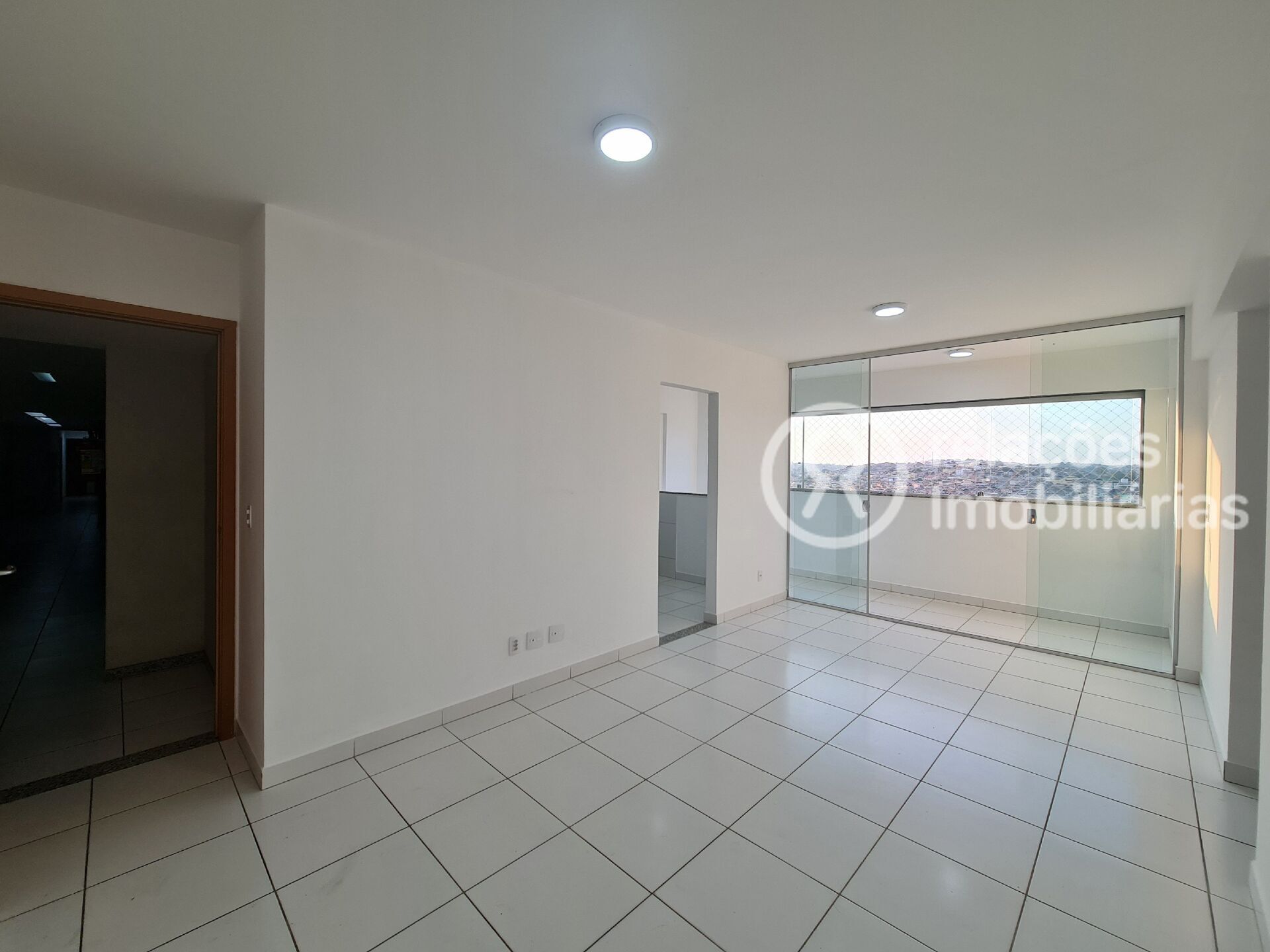 Apartamento para alugar com 3 quartos, 75m² - Foto 2