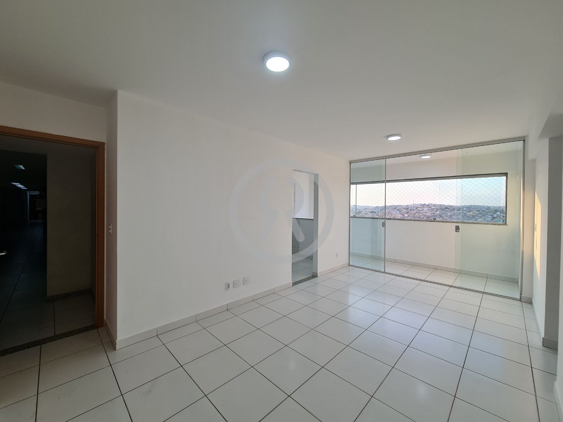 Apartamento para alugar com 3 quartos, 75m² - Foto 2