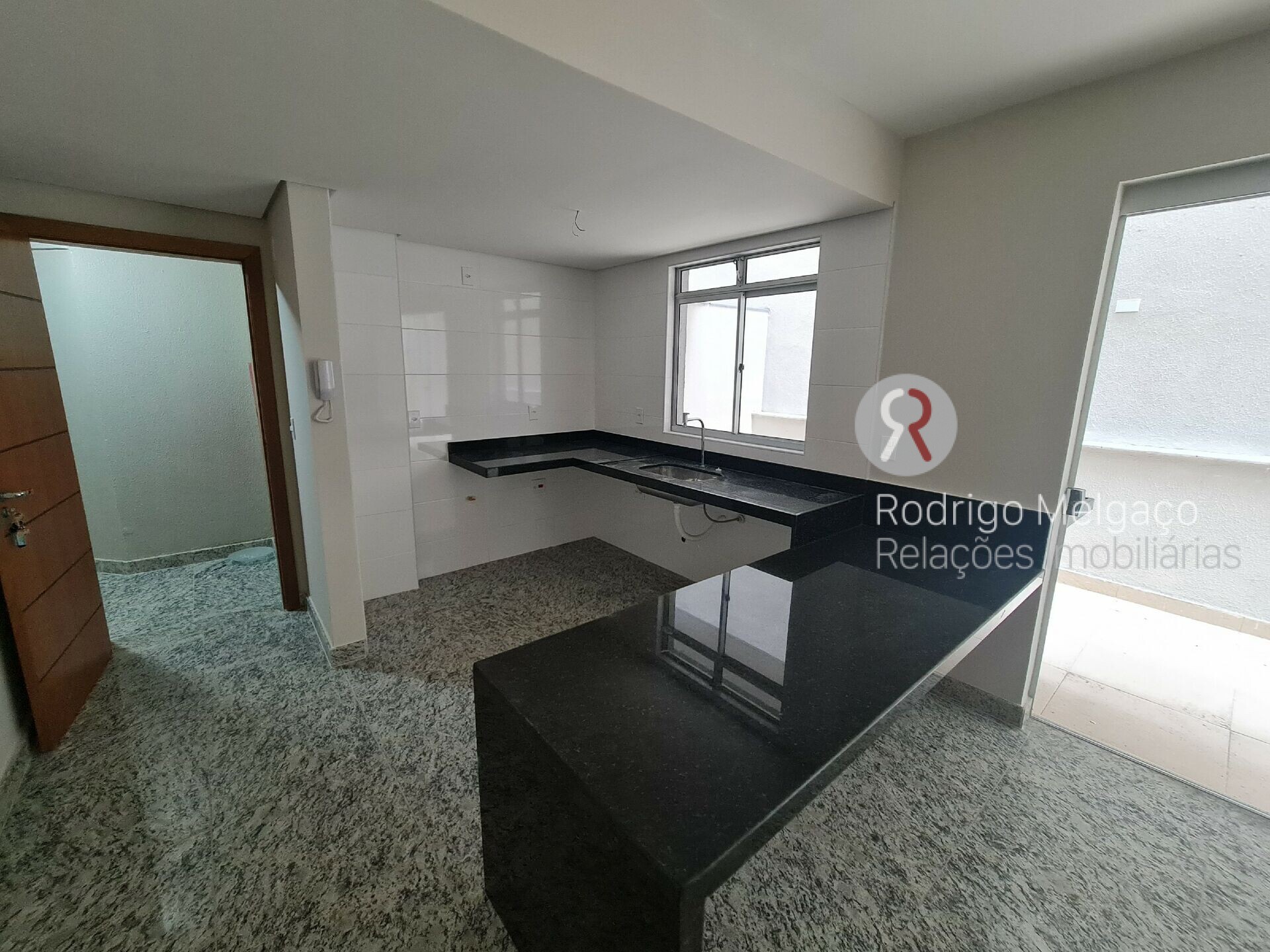 Apartamento à venda com 2 quartos, 105m² - Foto 7