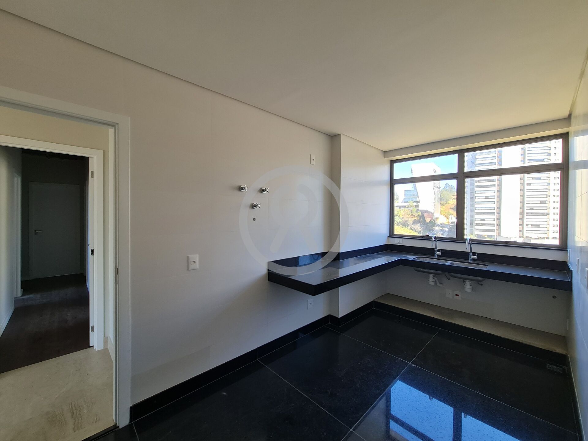 Apartamento à venda com 4 quartos, 174m² - Foto 17