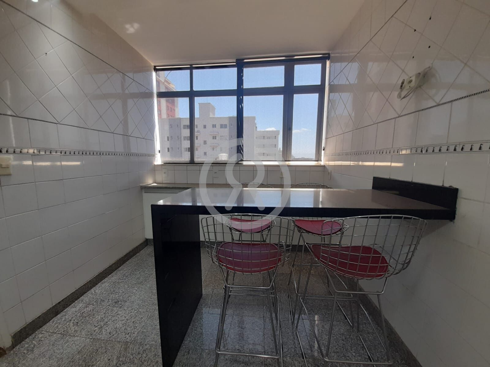 Apartamento para alugar com 3 quartos, 150m² - Foto 16