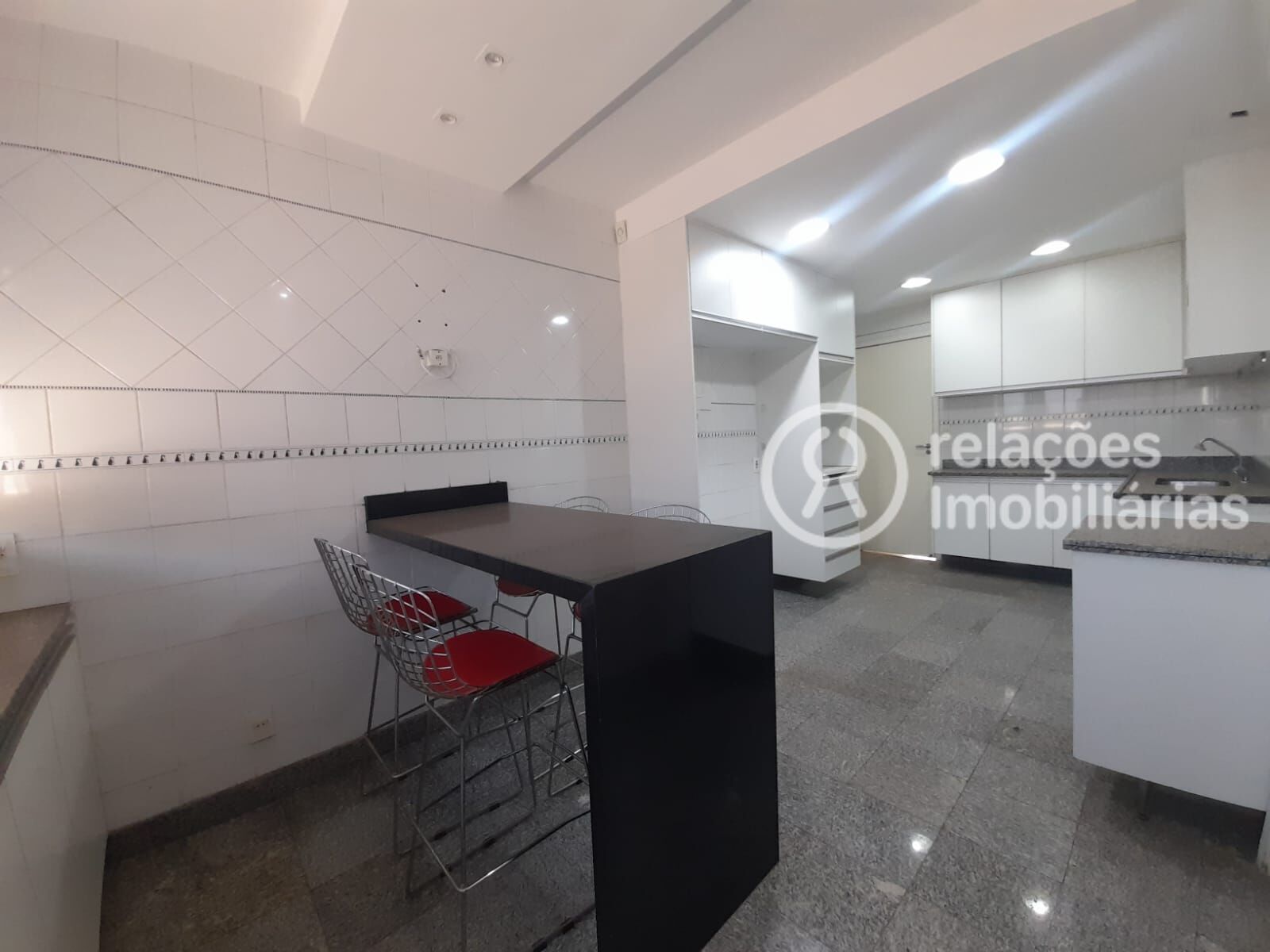 Apartamento para alugar com 3 quartos, 150m² - Foto 19