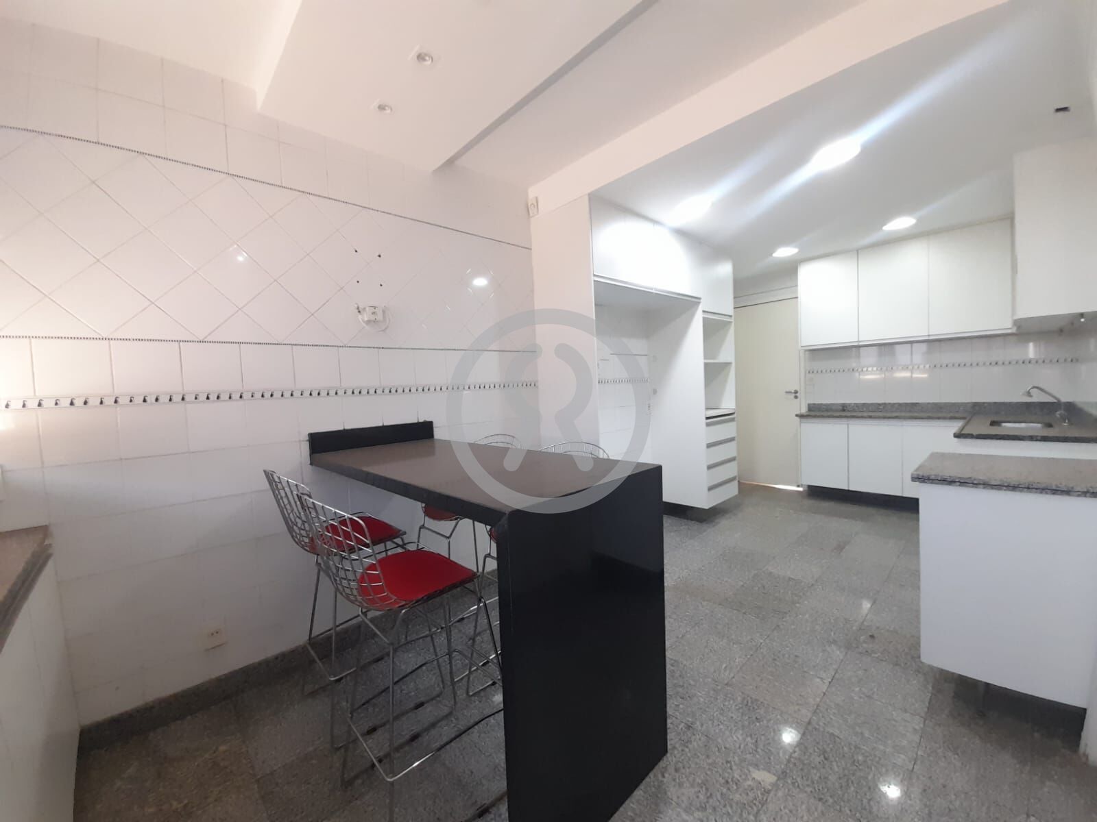 Apartamento para alugar com 3 quartos, 150m² - Foto 20