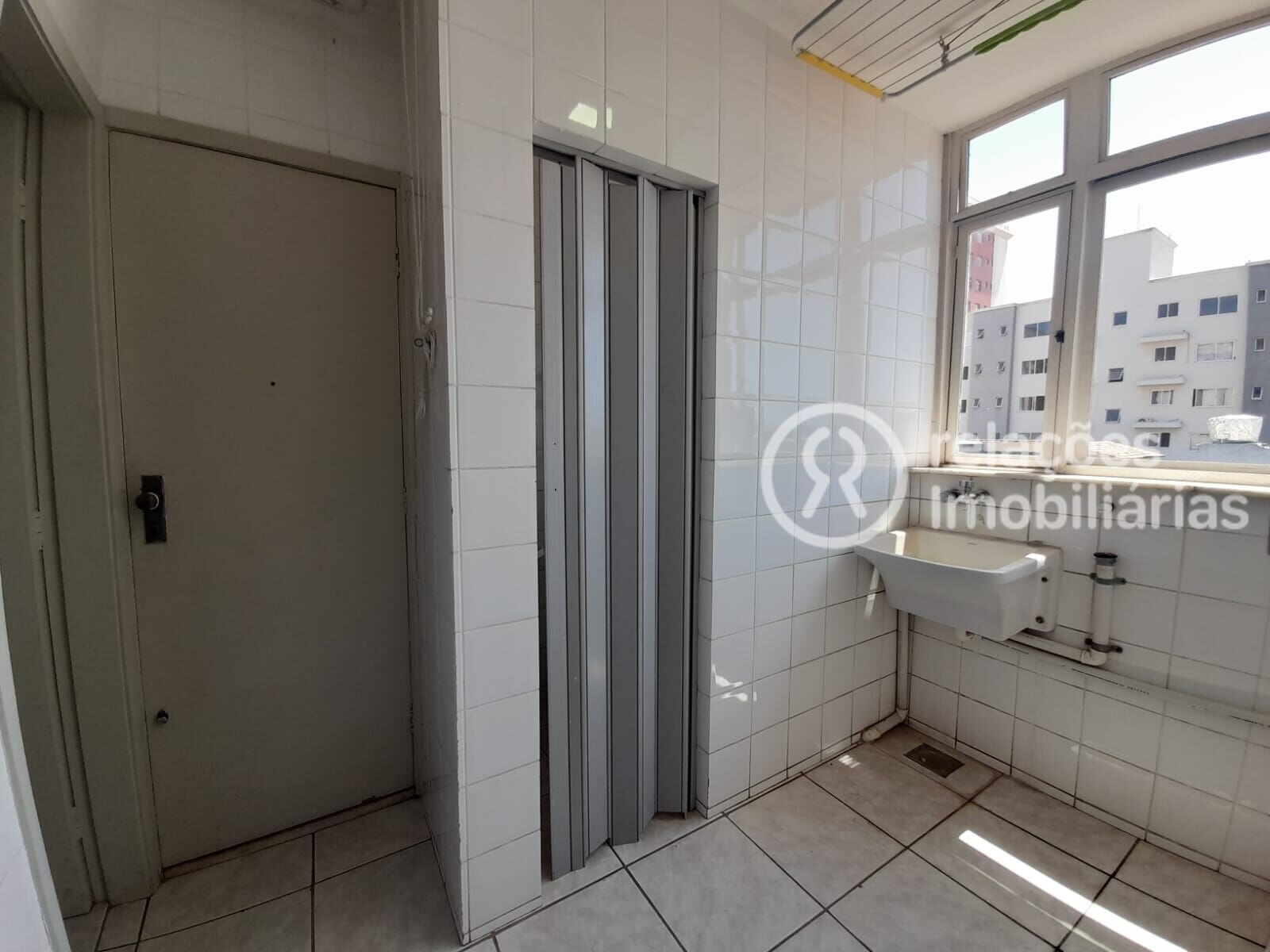 Apartamento para alugar com 3 quartos, 150m² - Foto 33