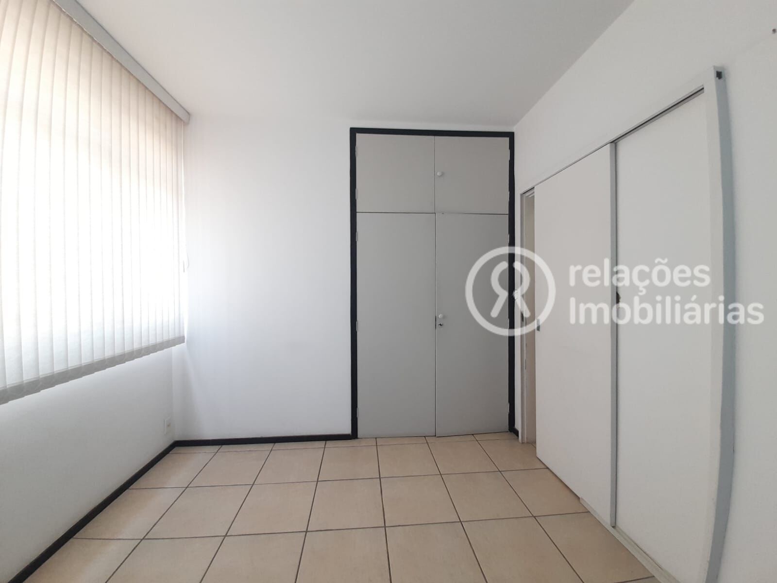 Apartamento para alugar com 3 quartos, 150m² - Foto 28