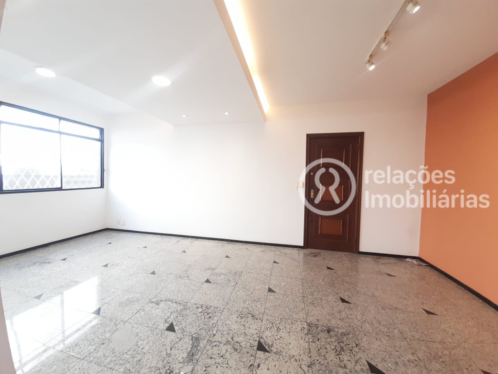 Apartamento para alugar com 3 quartos, 150m² - Foto 8