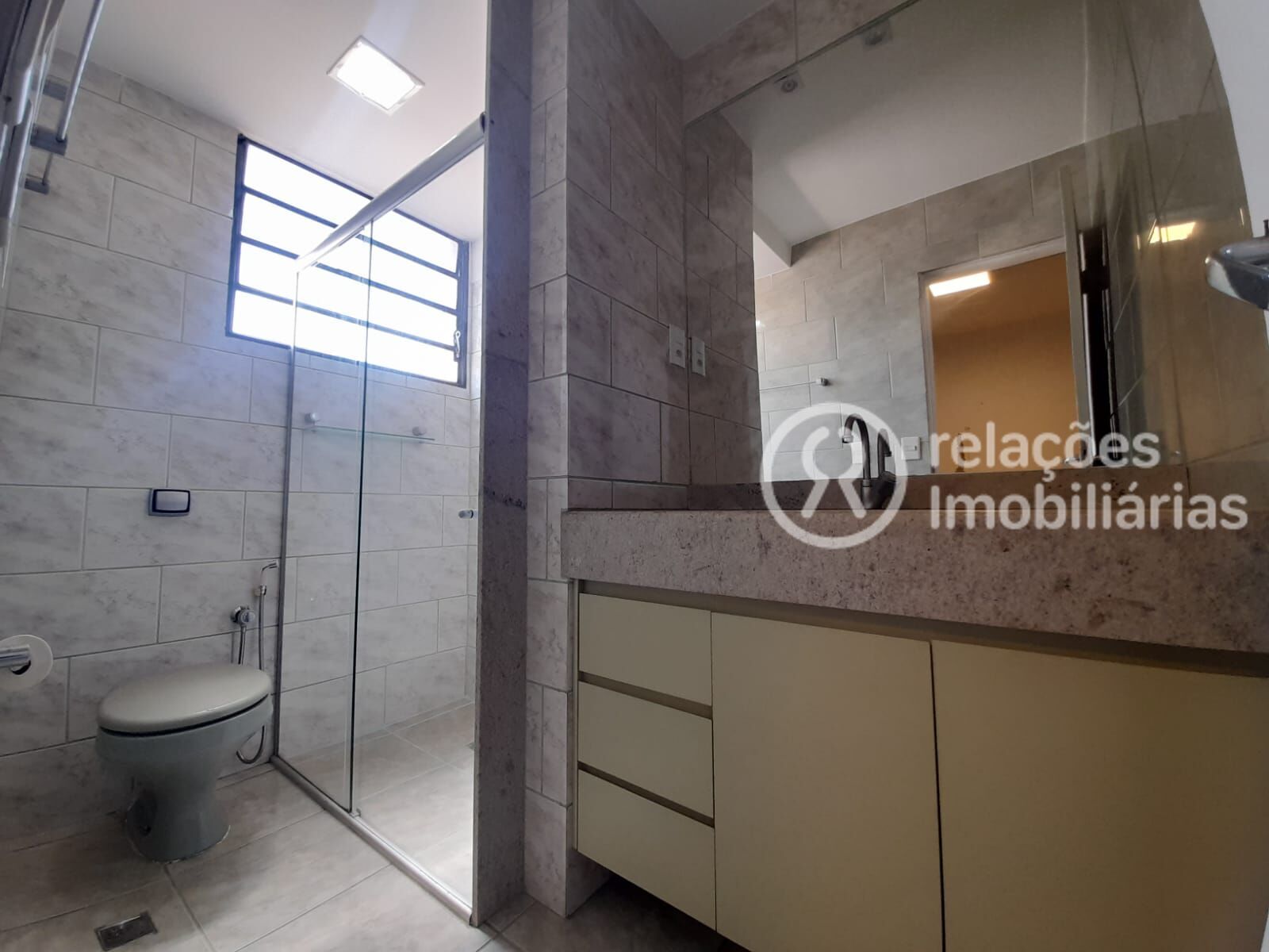 Apartamento para alugar com 3 quartos, 150m² - Foto 21