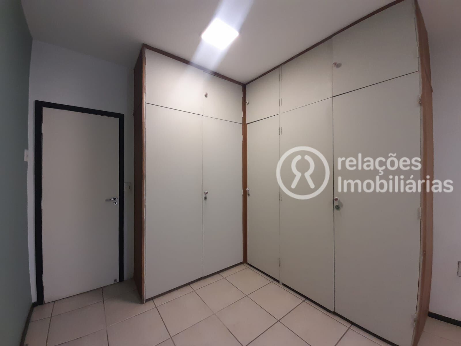 Apartamento para alugar com 3 quartos, 150m² - Foto 23