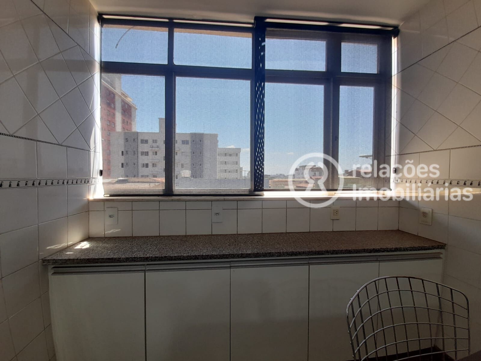 Apartamento para alugar com 3 quartos, 150m² - Foto 18