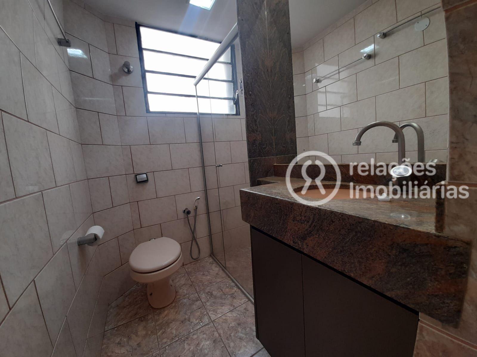 Apartamento para alugar com 3 quartos, 150m² - Foto 29