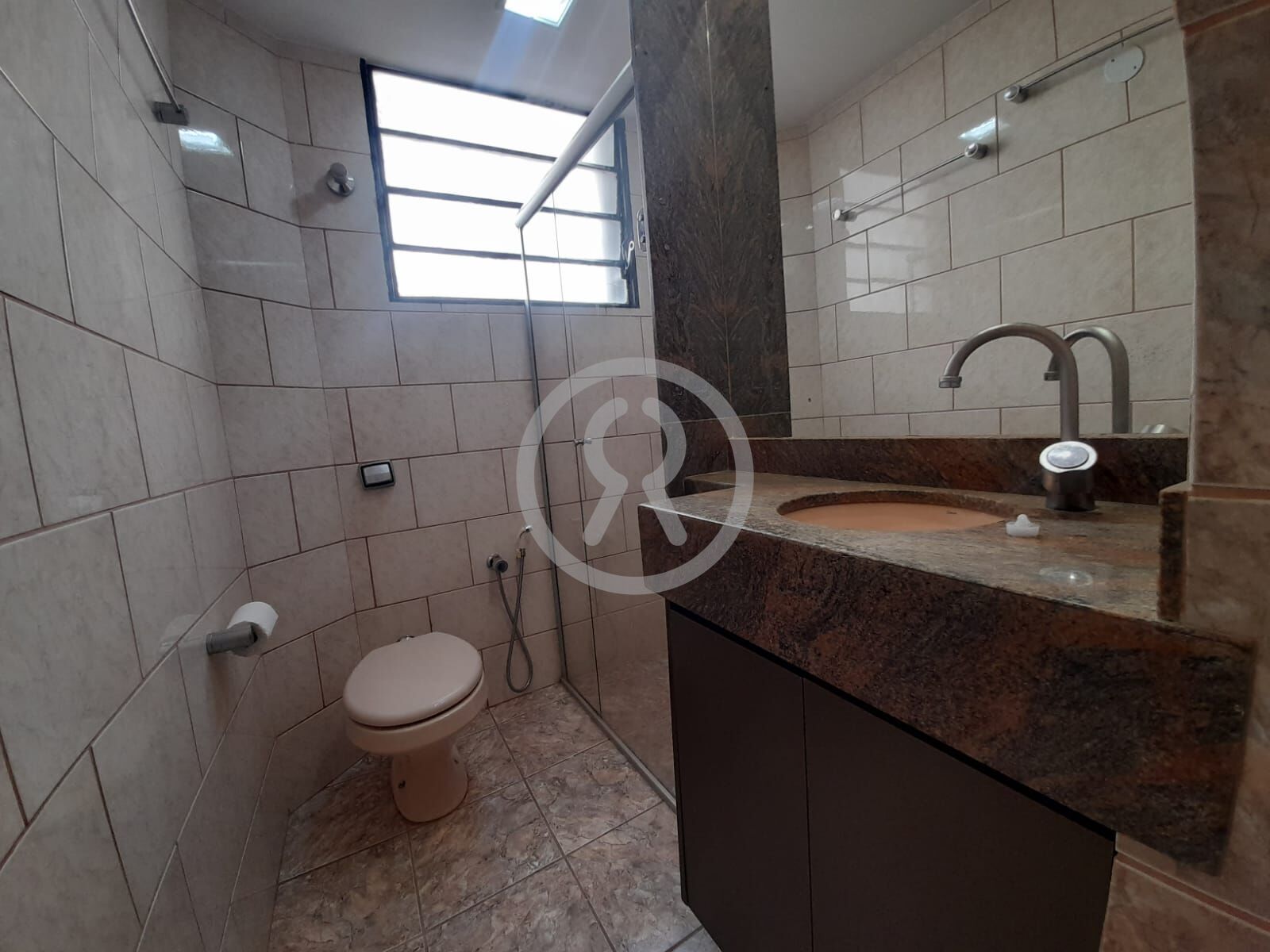 Apartamento para alugar com 3 quartos, 150m² - Foto 29