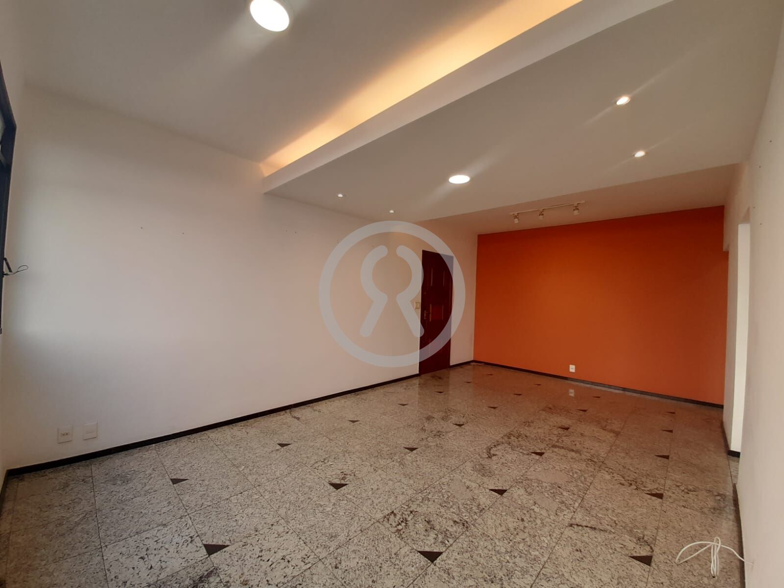 Apartamento para alugar com 3 quartos, 150m² - Foto 3