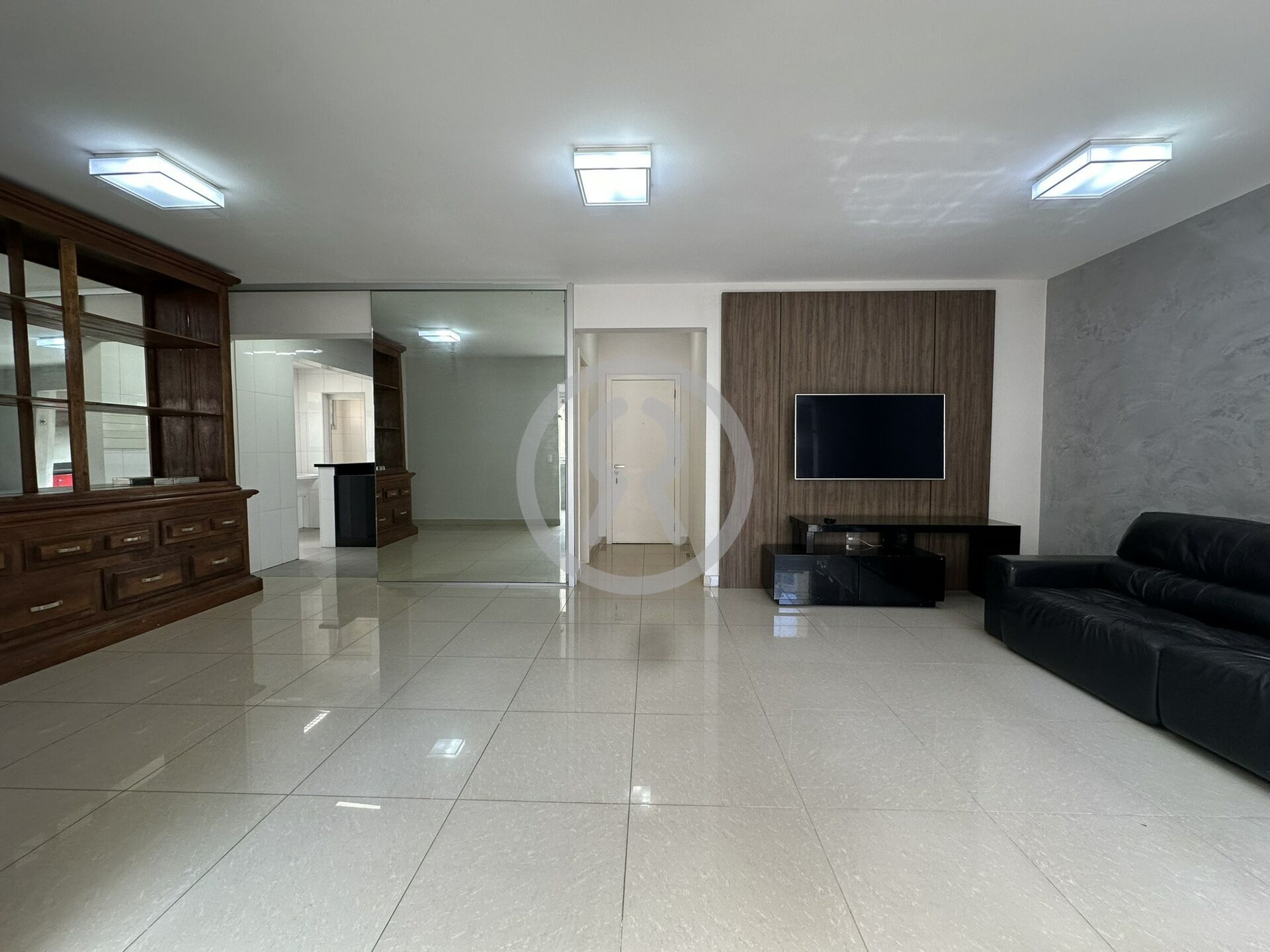 Apartamento para alugar com 3 quartos, 126m² - Foto 3