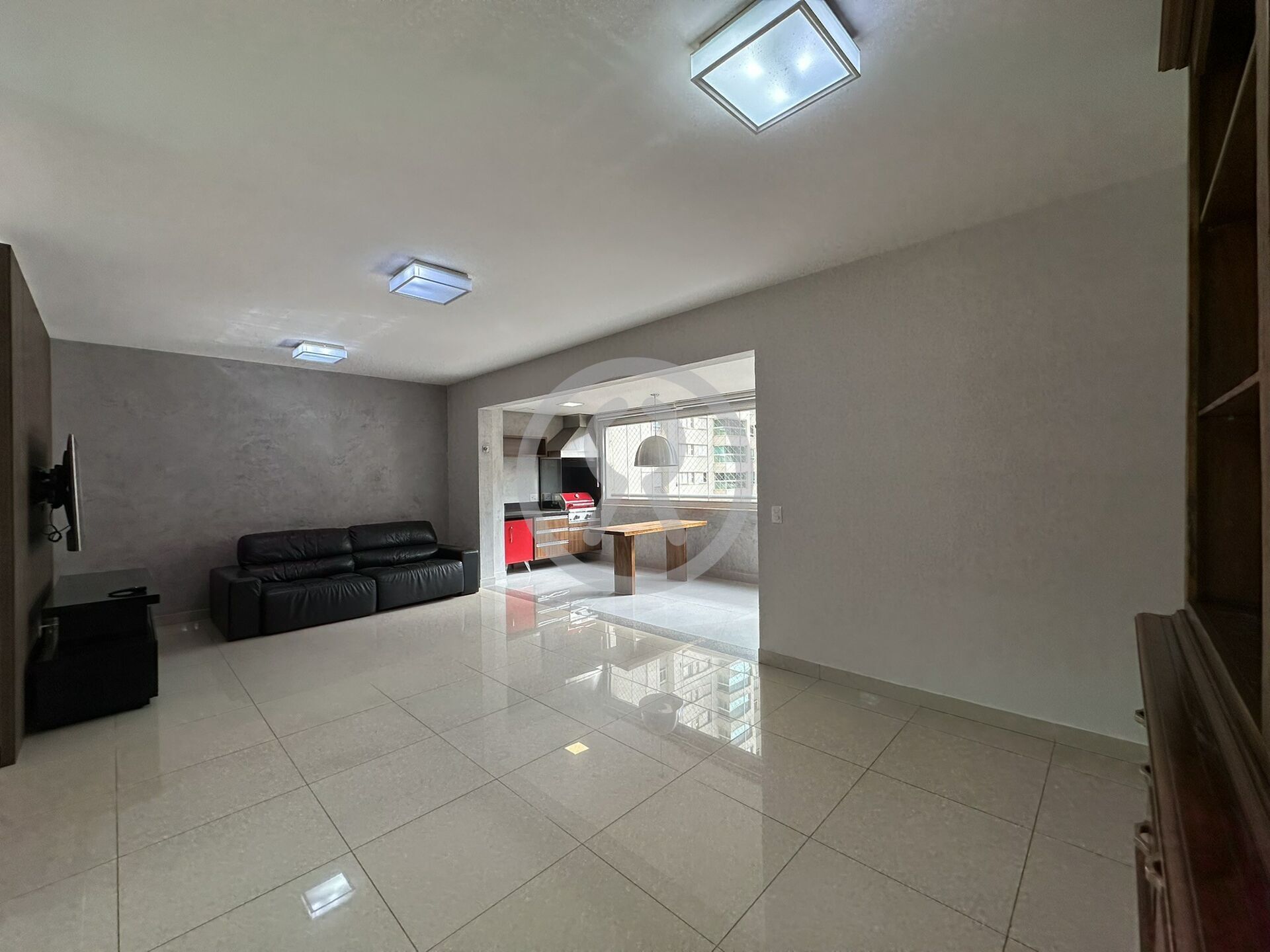 Apartamento para alugar com 3 quartos, 126m² - Foto 1