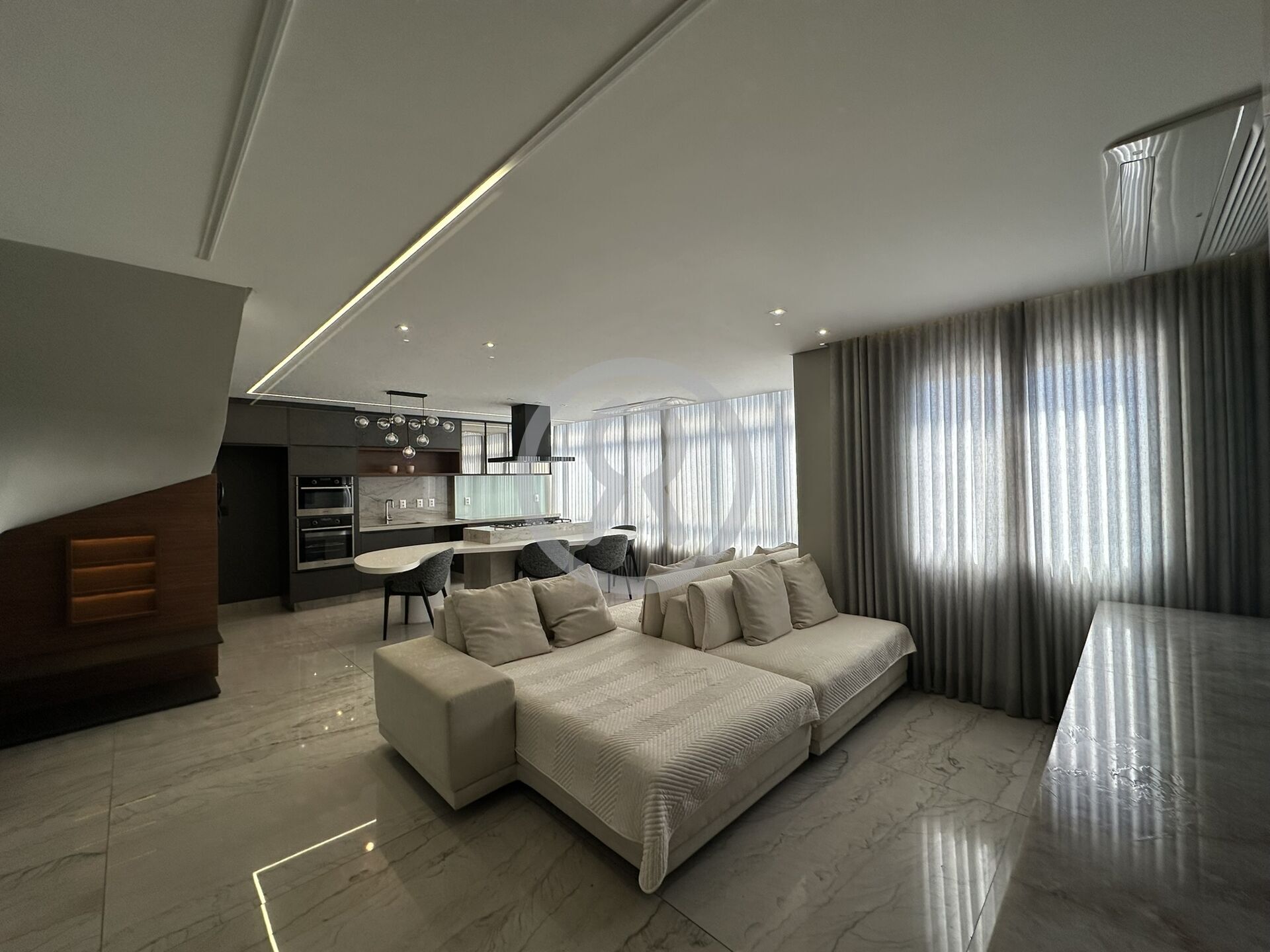 Cobertura para alugar com 3 quartos, 175m² - Foto 1