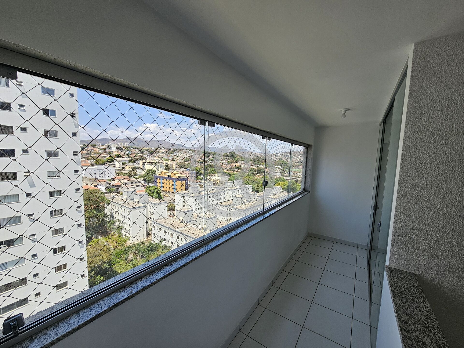 Apartamento para alugar com 3 quartos, 75m² - Foto 9