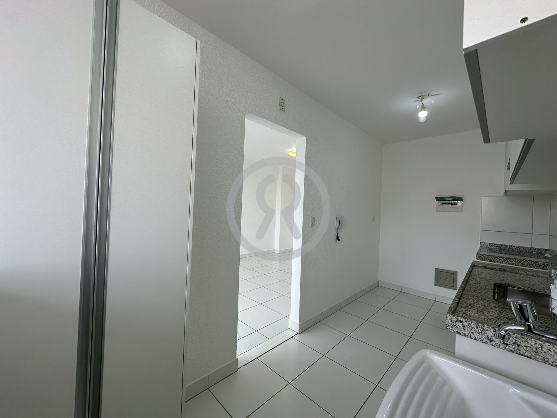 Apartamento para alugar com 3 quartos, 75m² - Foto 12
