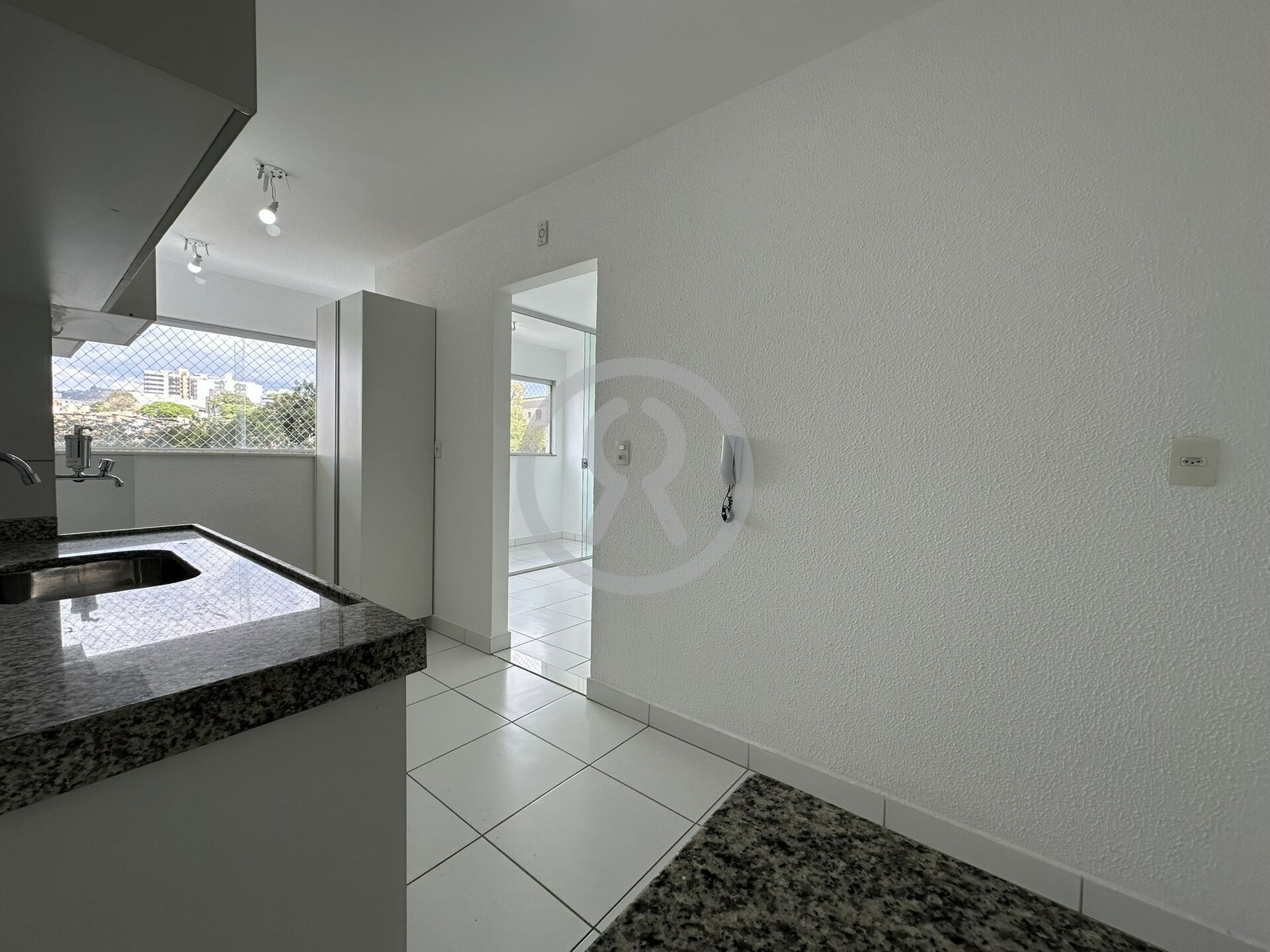 Apartamento para alugar com 3 quartos, 75m² - Foto 14