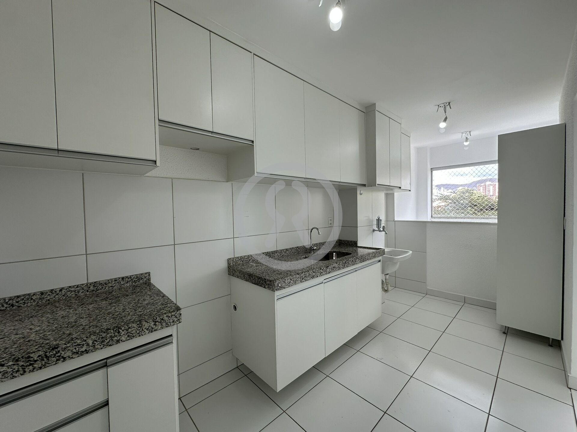 Apartamento para alugar com 3 quartos, 75m² - Foto 13