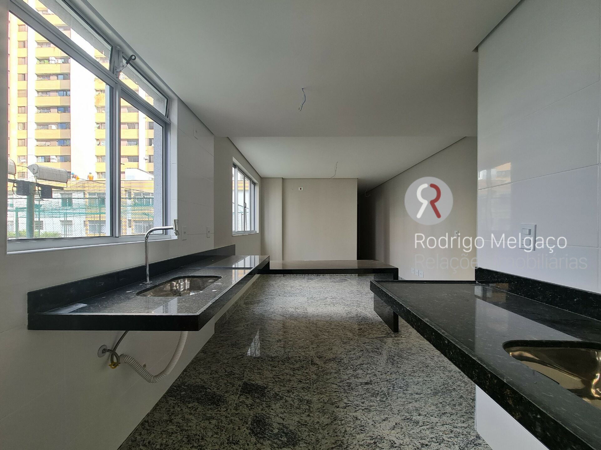 Apartamento à venda com 2 quartos, 57m² - Foto 6