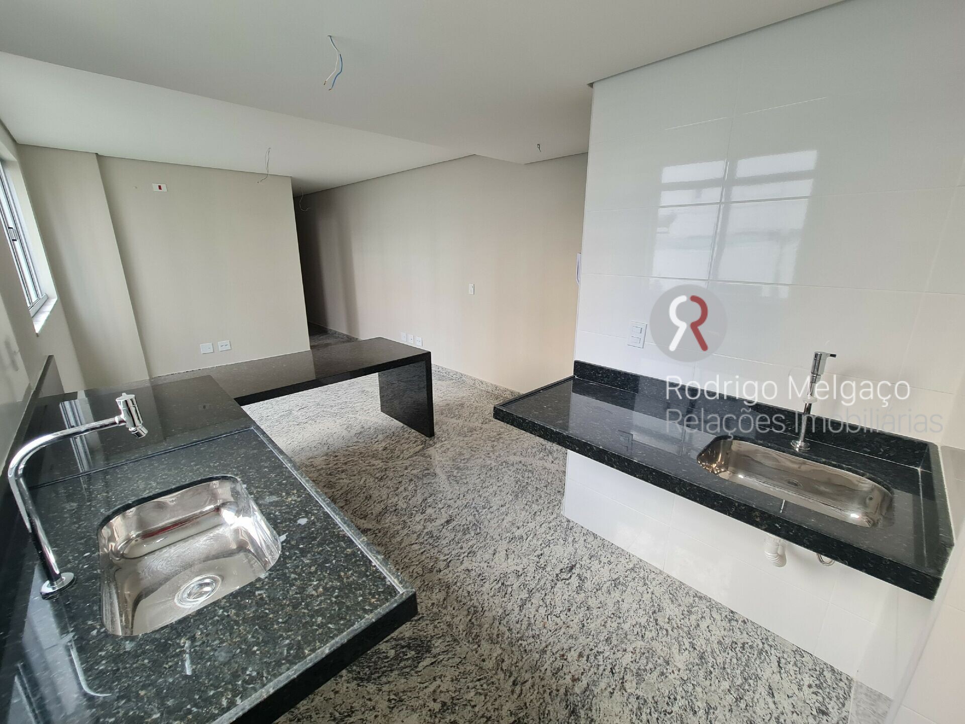 Apartamento à venda com 2 quartos, 57m² - Foto 7