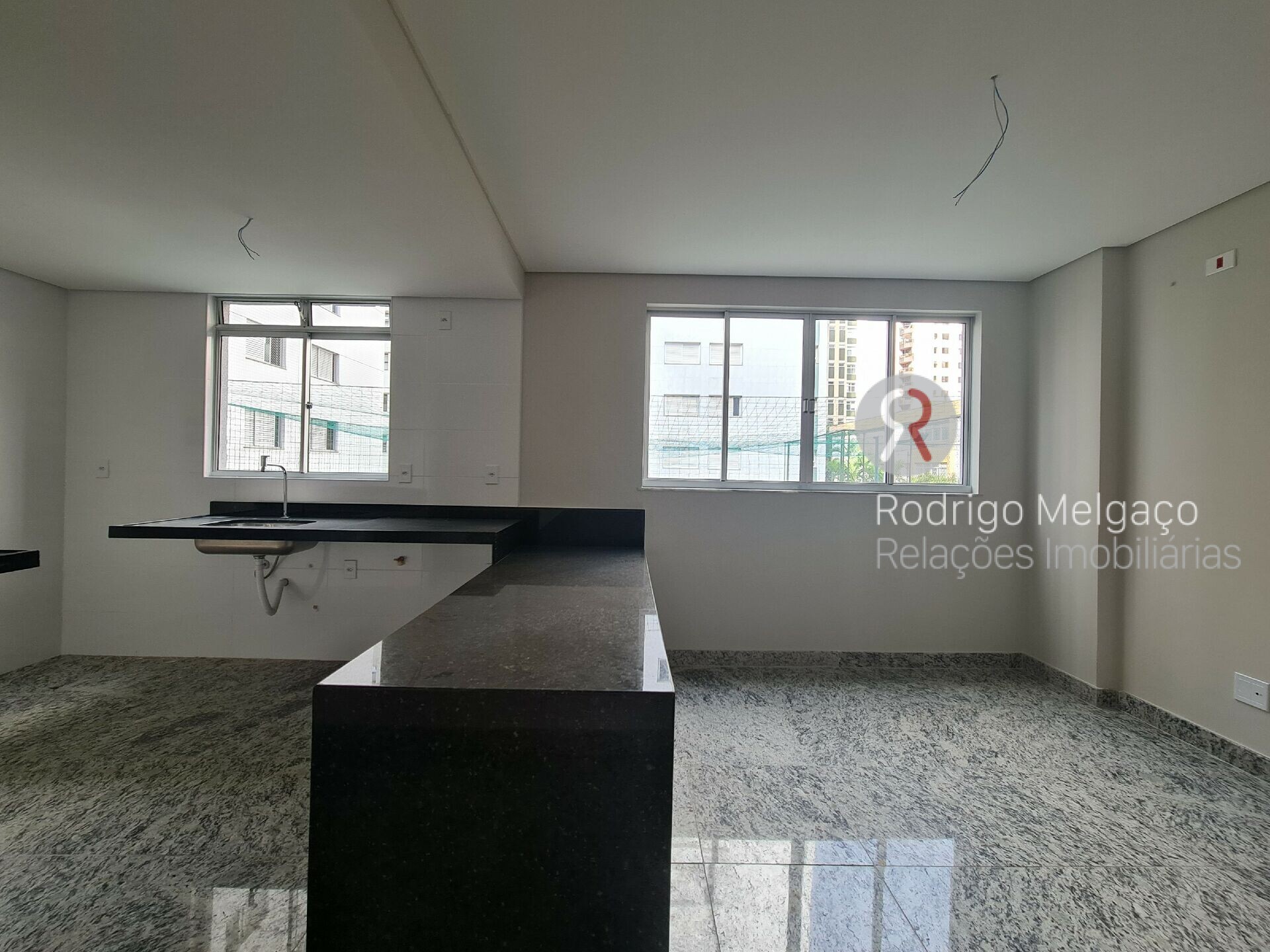 Apartamento à venda com 2 quartos, 57m² - Foto 5