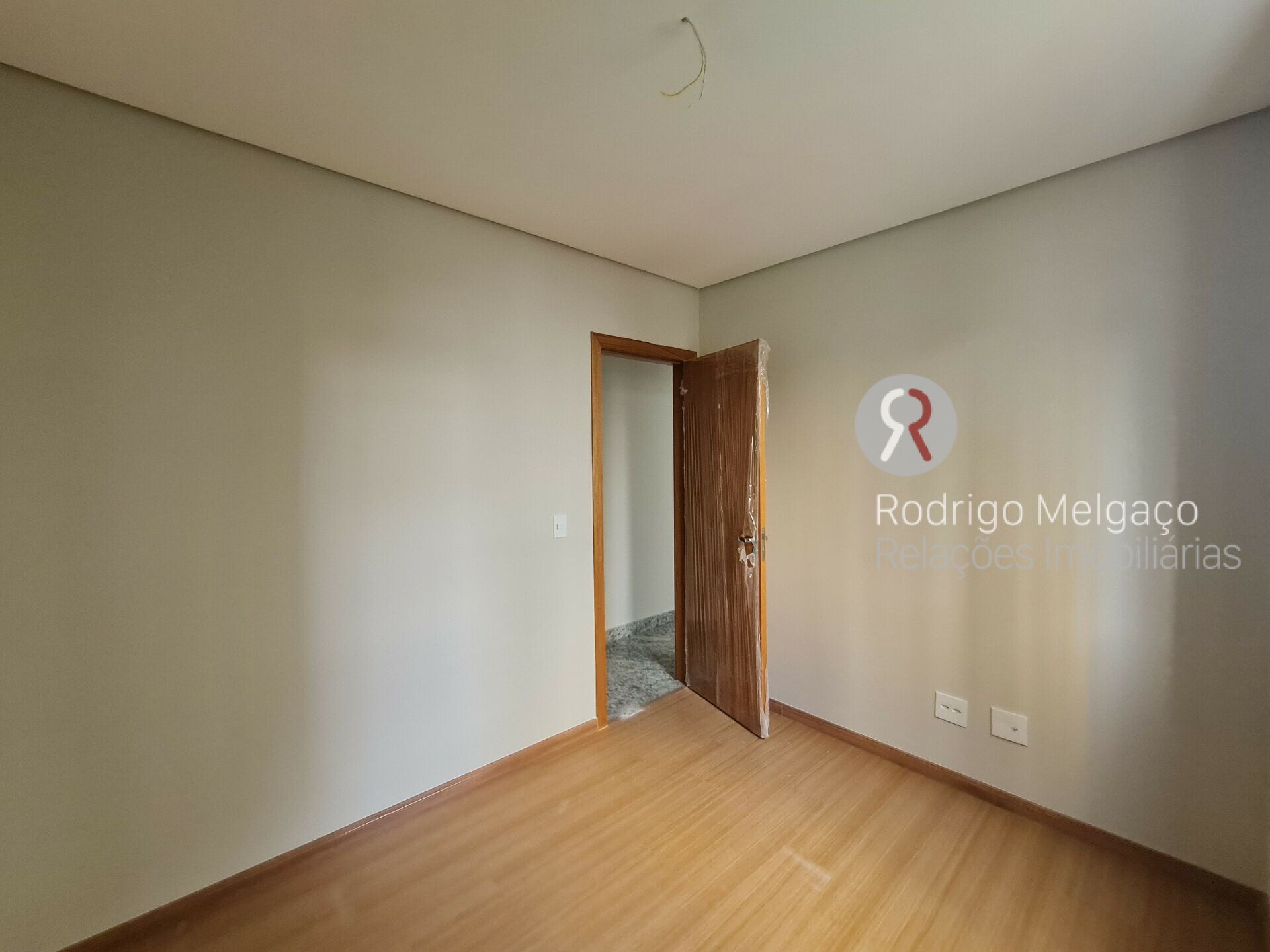 Apartamento à venda com 2 quartos, 57m² - Foto 13