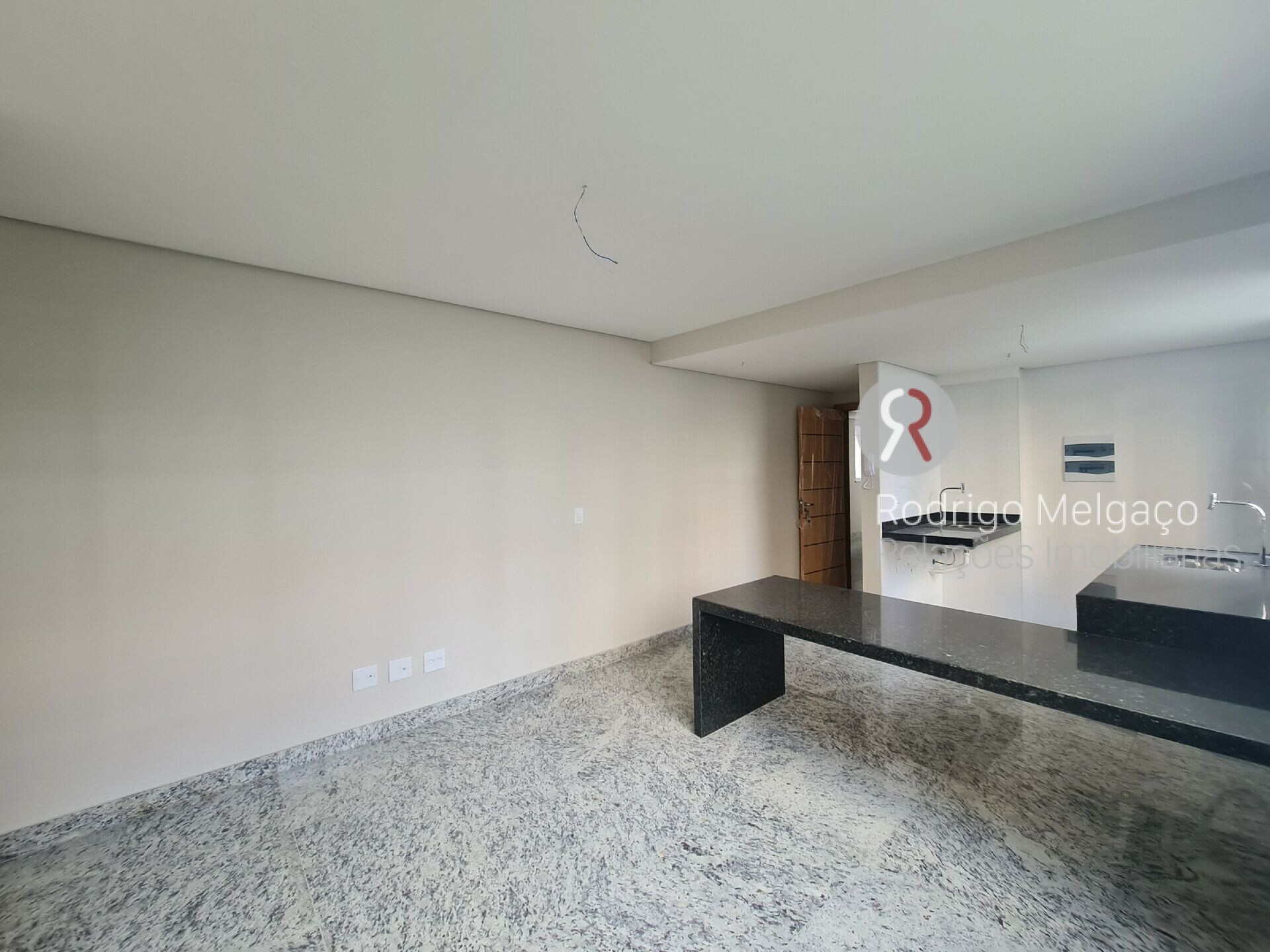 Apartamento à venda com 2 quartos, 57m² - Foto 4