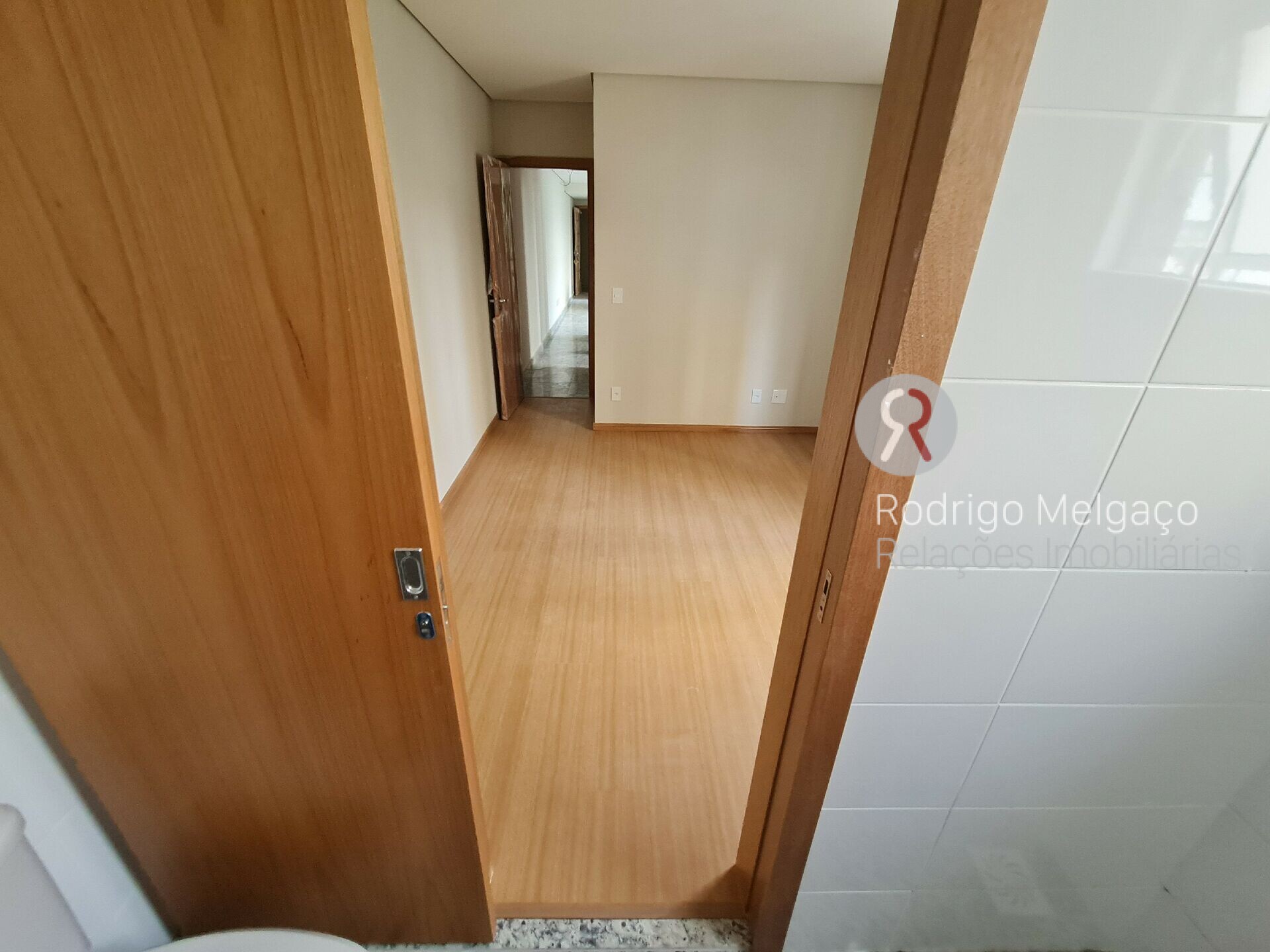 Apartamento à venda com 2 quartos, 57m² - Foto 17