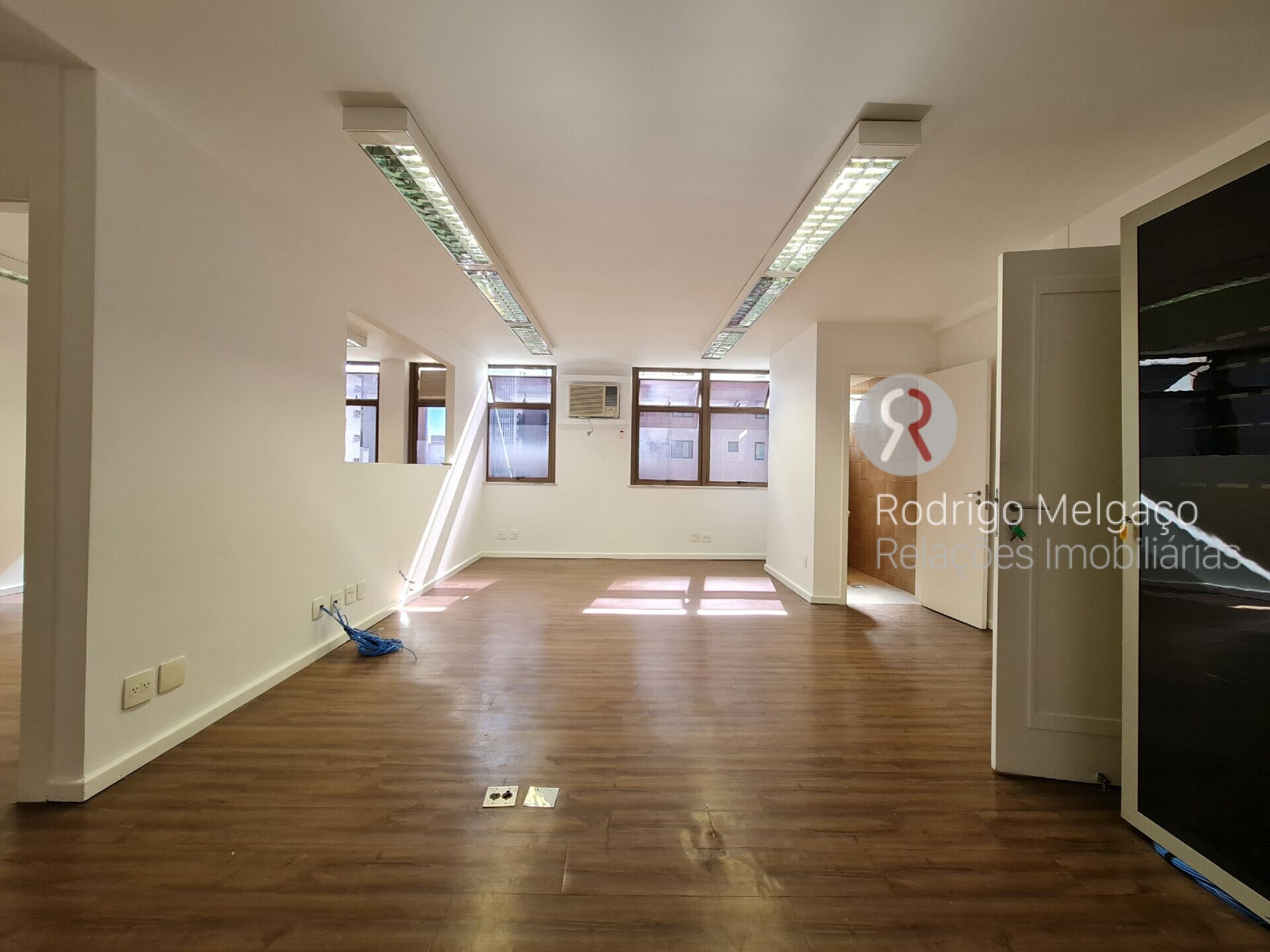 Conjunto Comercial-Sala para alugar, 220m² - Foto 18