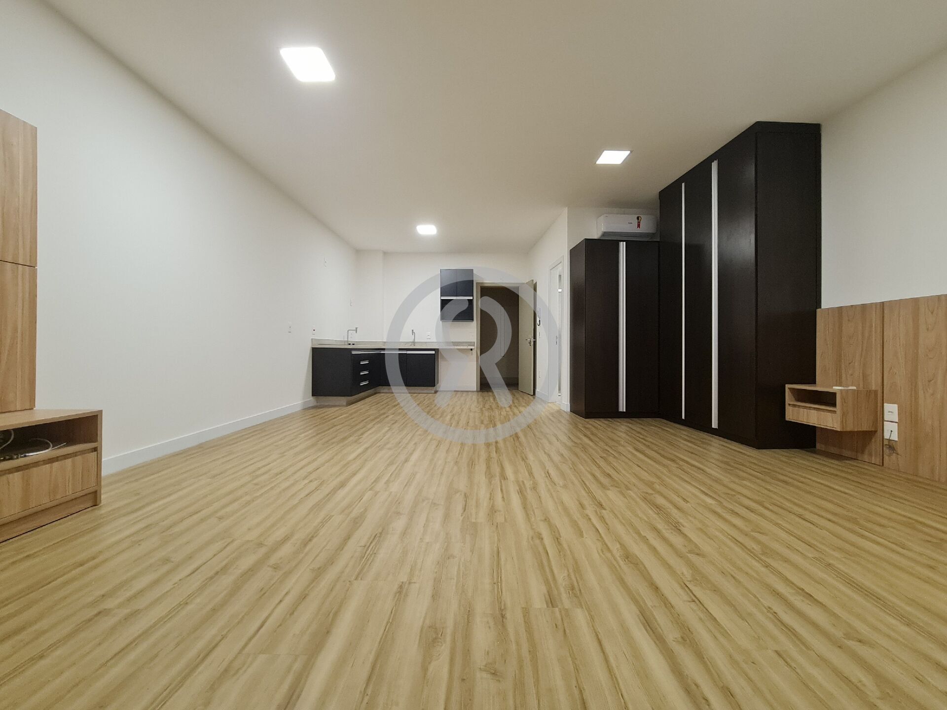 Apartamento para alugar com 1 quarto, 47m² - Foto 12