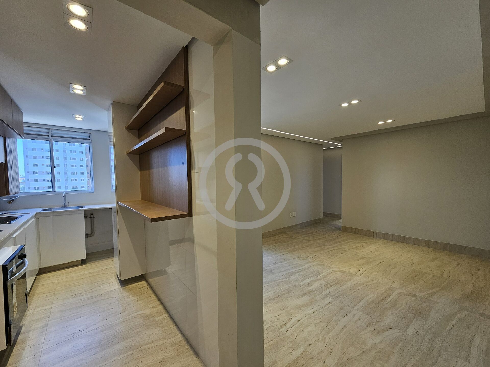 Apartamento à venda com 3 quartos, 71m² - Foto 2