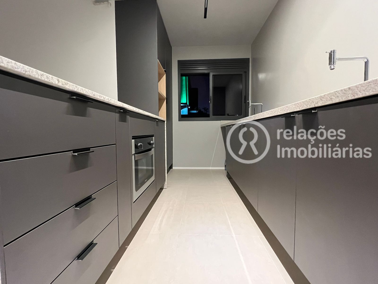 Apartamento para alugar com 2 quartos, 73m² - Foto 27