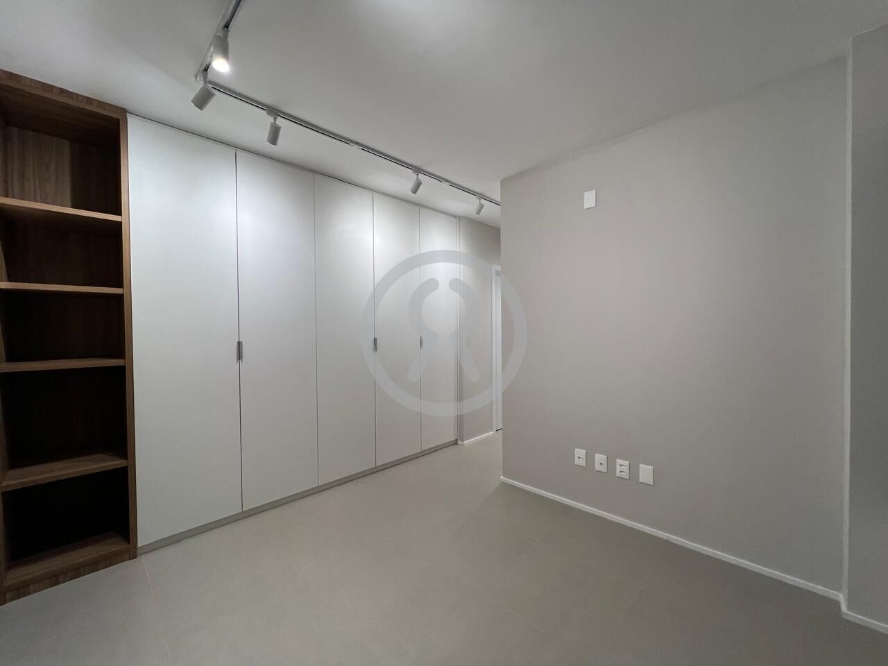 Apartamento para alugar com 2 quartos, 73m² - Foto 15