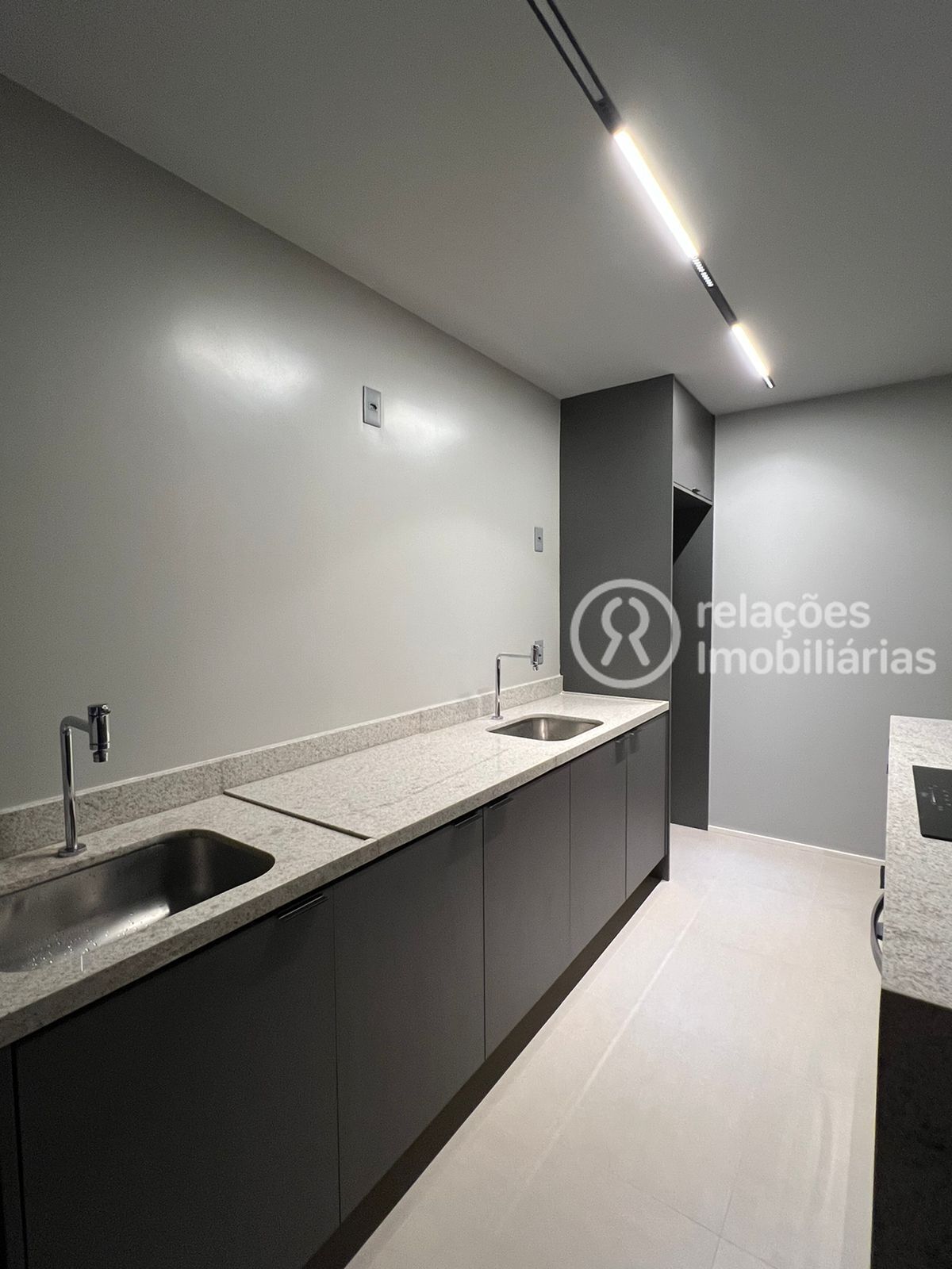 Apartamento para alugar com 2 quartos, 73m² - Foto 25